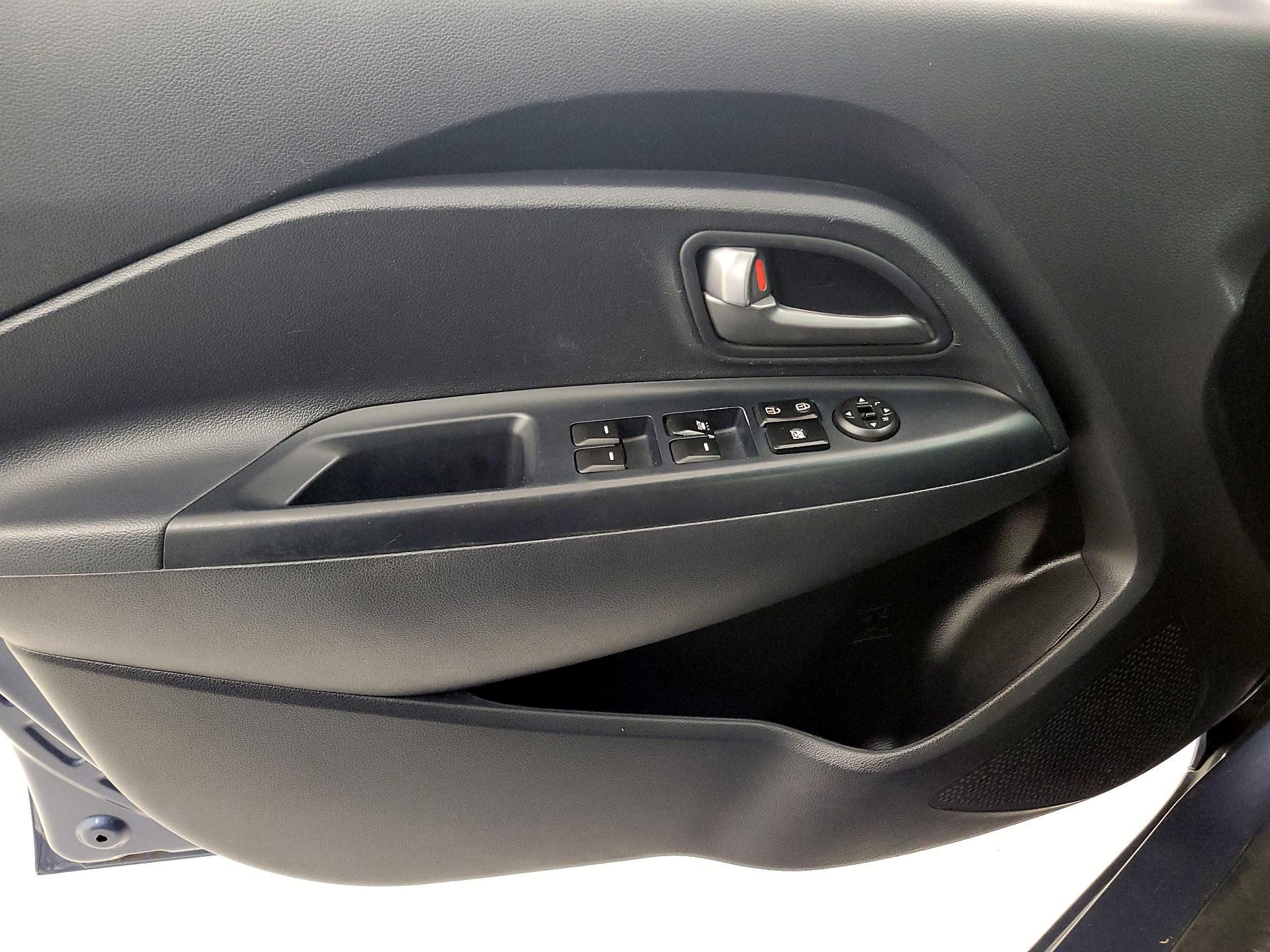 Thumbnail: 2016 Kia Rio - 12