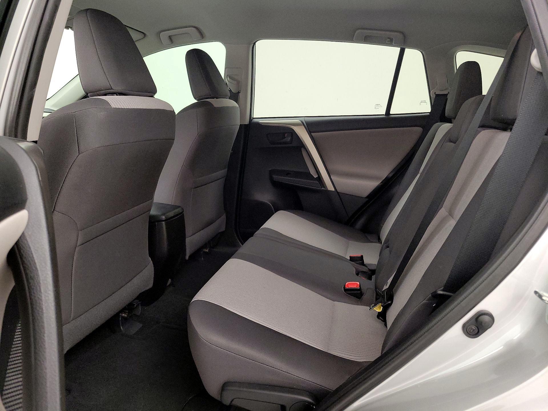 Thumbnail: 2014 Toyota RAV4 - 19