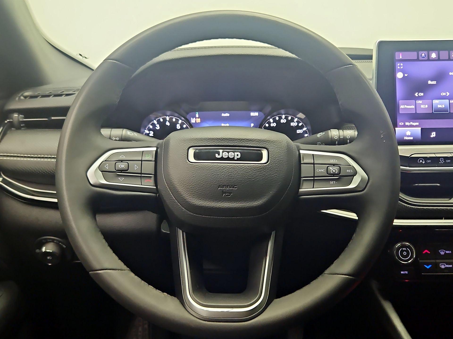Thumbnail: 2022 Jeep Compass - 10