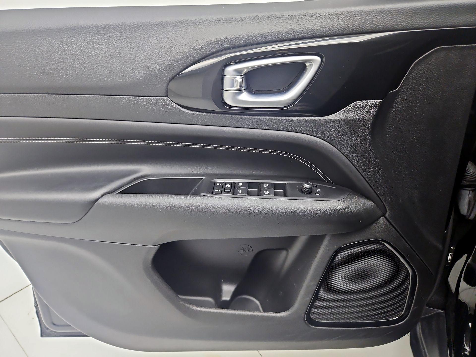 Thumbnail: 2022 Jeep Compass - 12