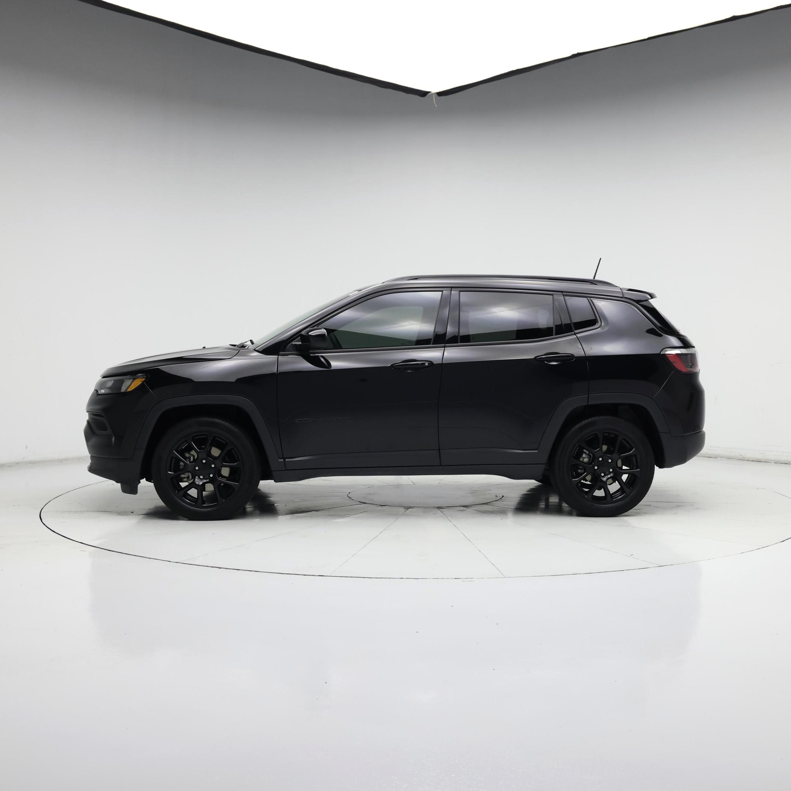 Thumbnail: 2022 Jeep Compass - 3