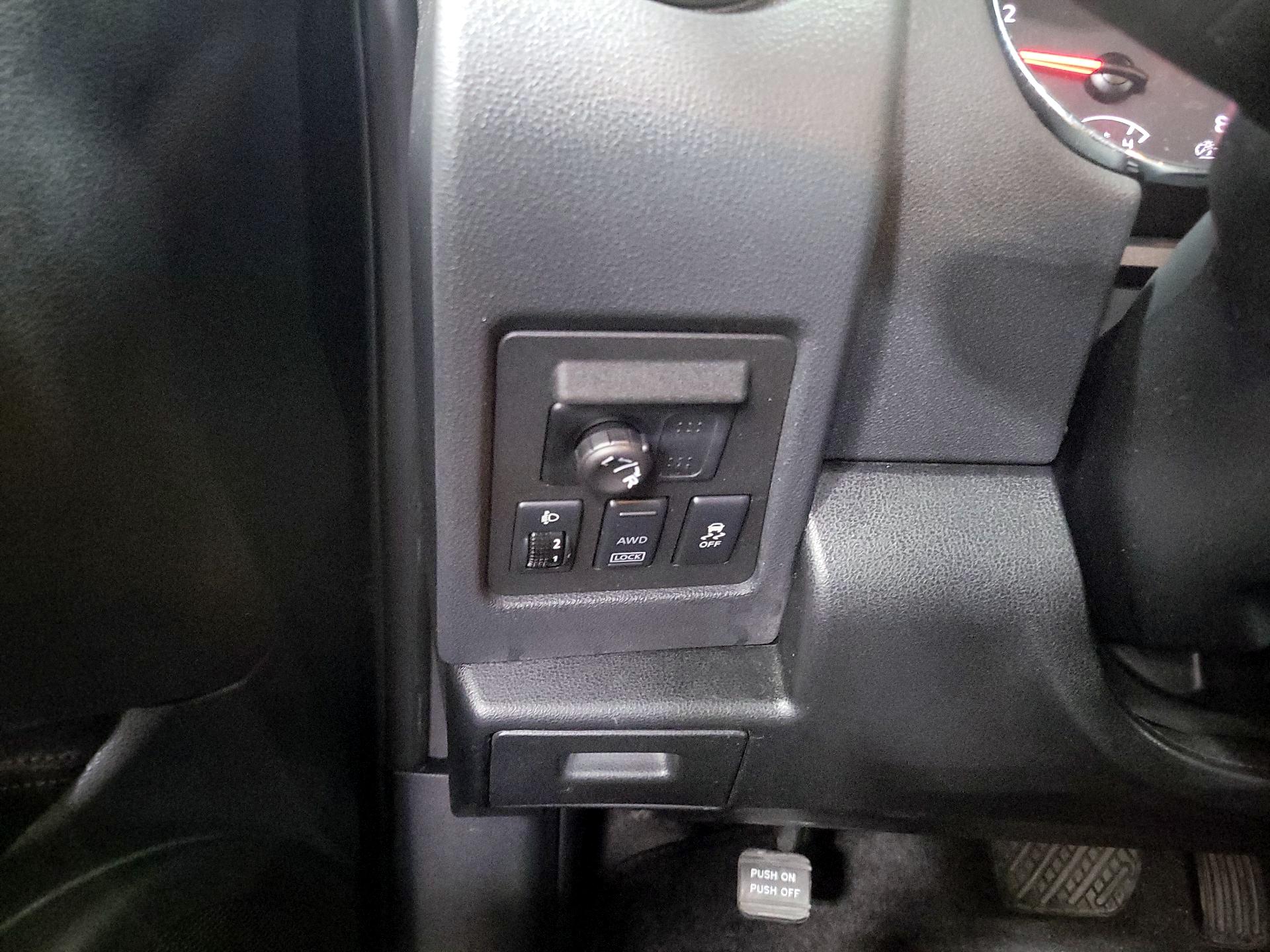 Thumbnail: 2013 Nissan Rogue - 13