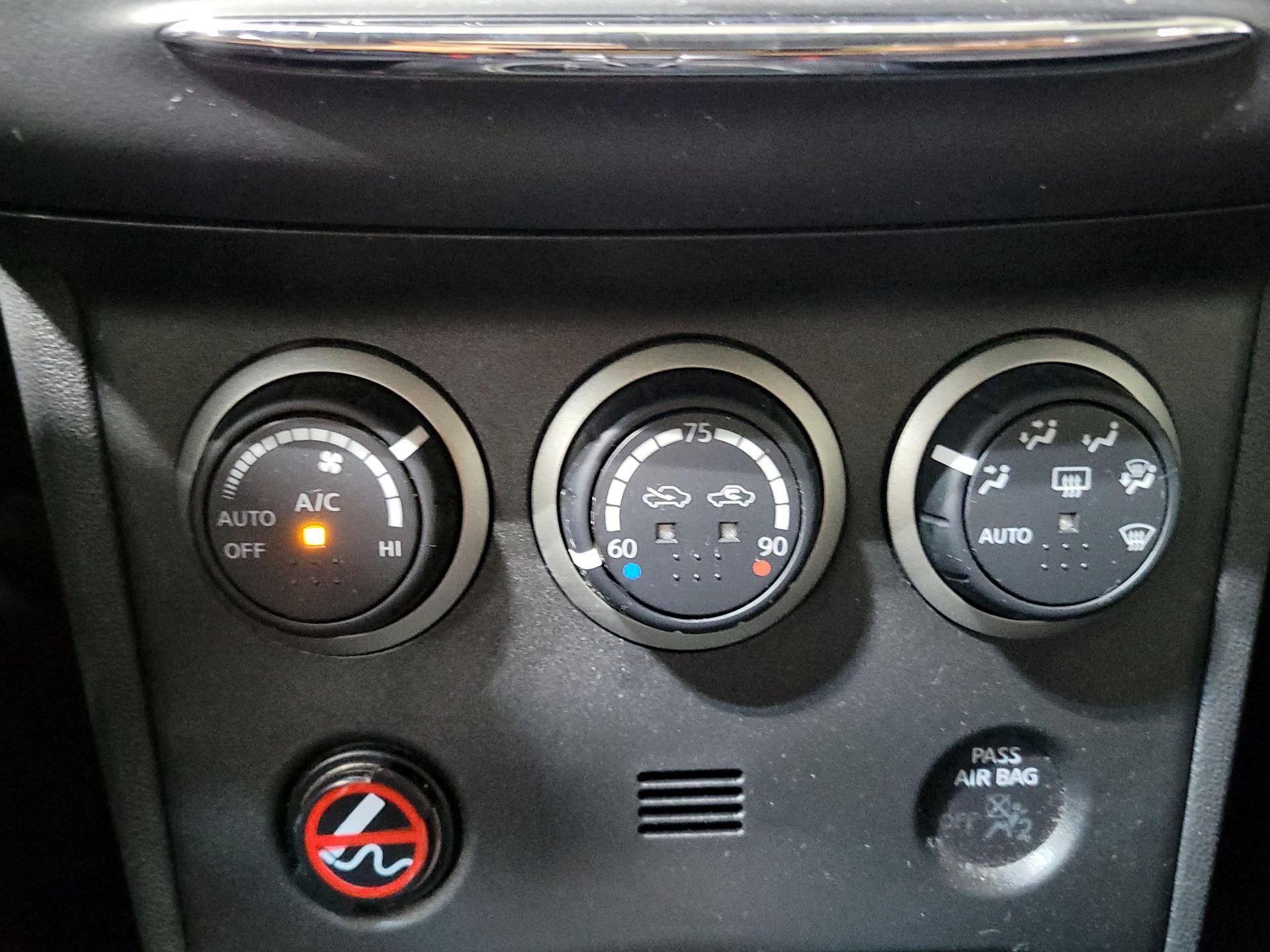 Thumbnail: 2013 Nissan Rogue - 16