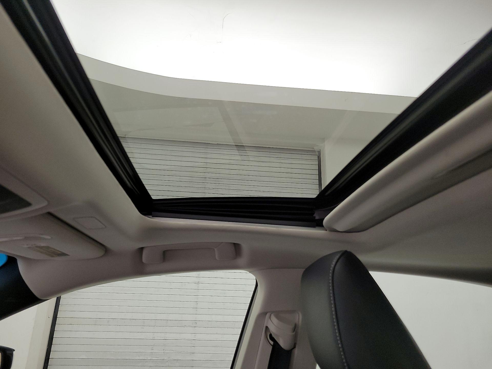 Thumbnail: 2019 Lexus ES - 20