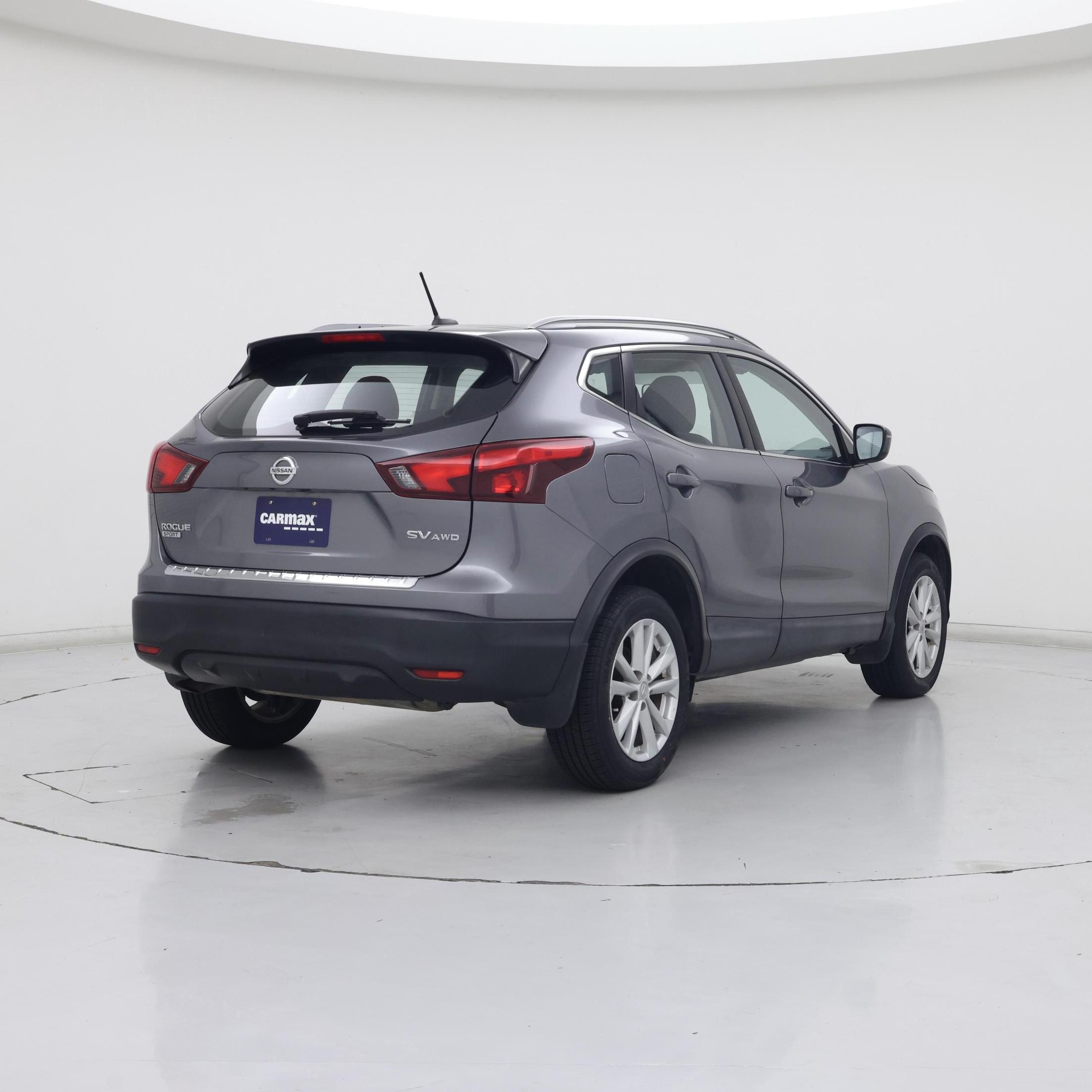 Thumbnail: 2018 Nissan Rogue Sport - 8