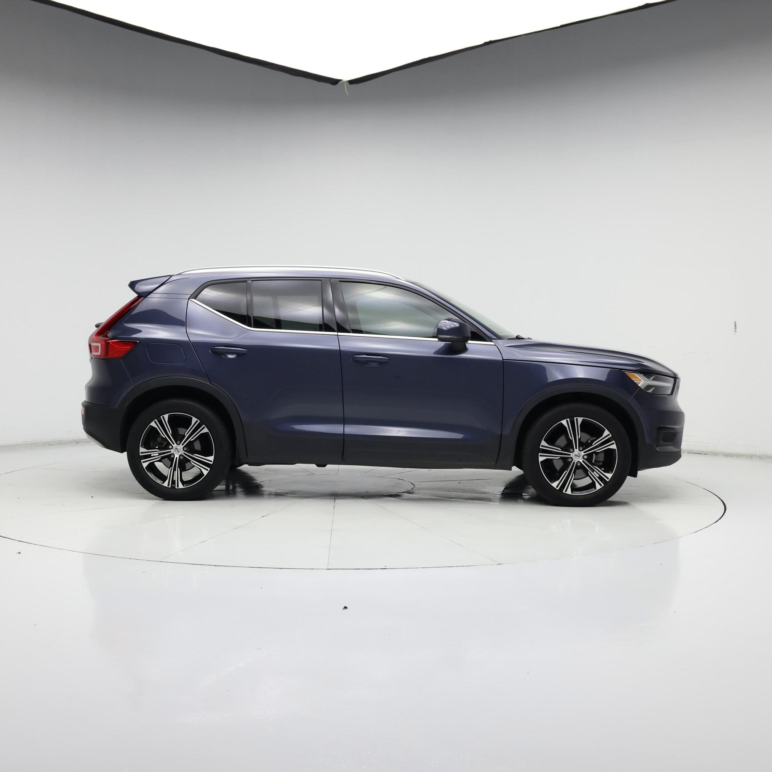 Thumbnail: 2021 Volvo XC40 - 7
