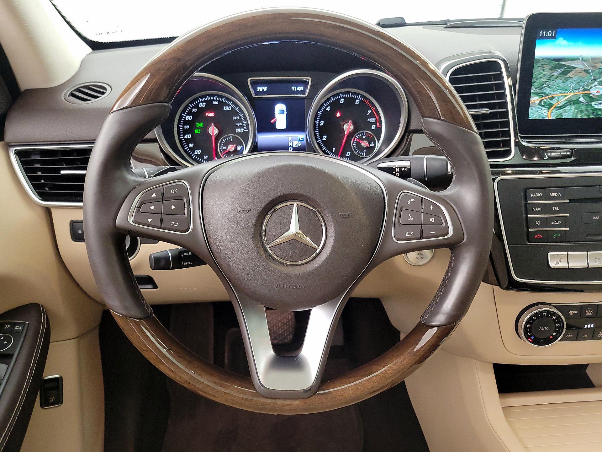 Thumbnail: 2017 Mercedes-Benz GLE - 10