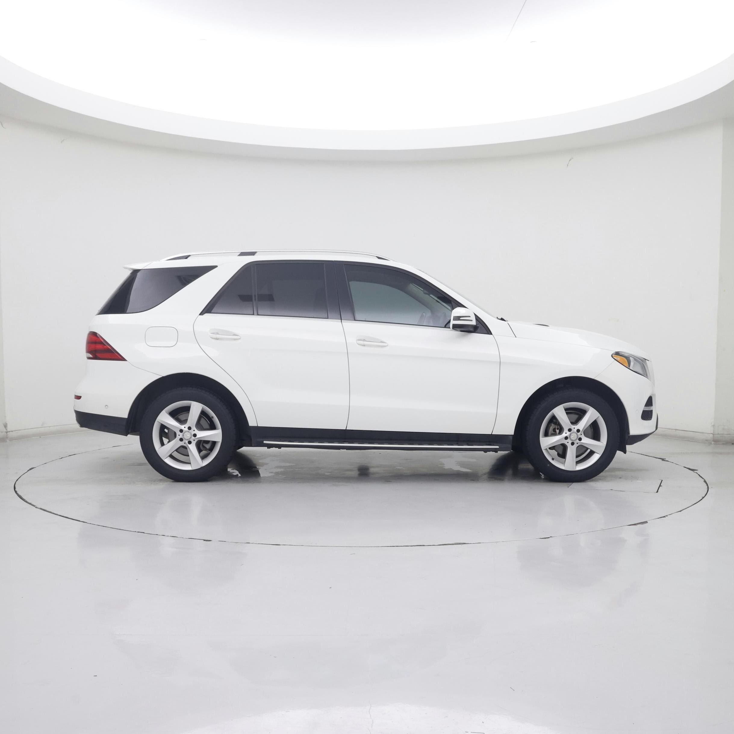 Thumbnail: 2017 Mercedes-Benz GLE - 7