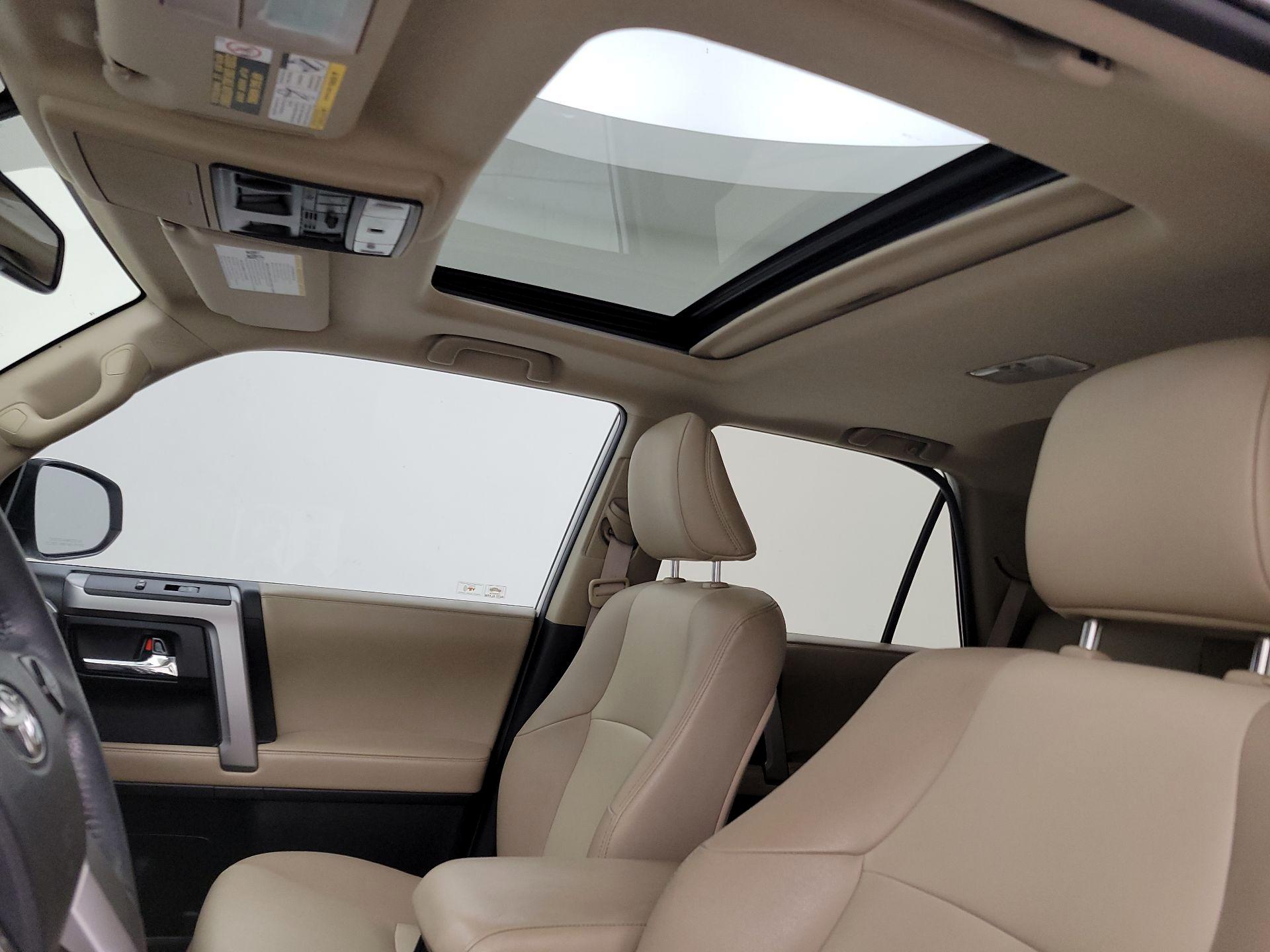 Thumbnail: 2019 Toyota 4Runner - 19