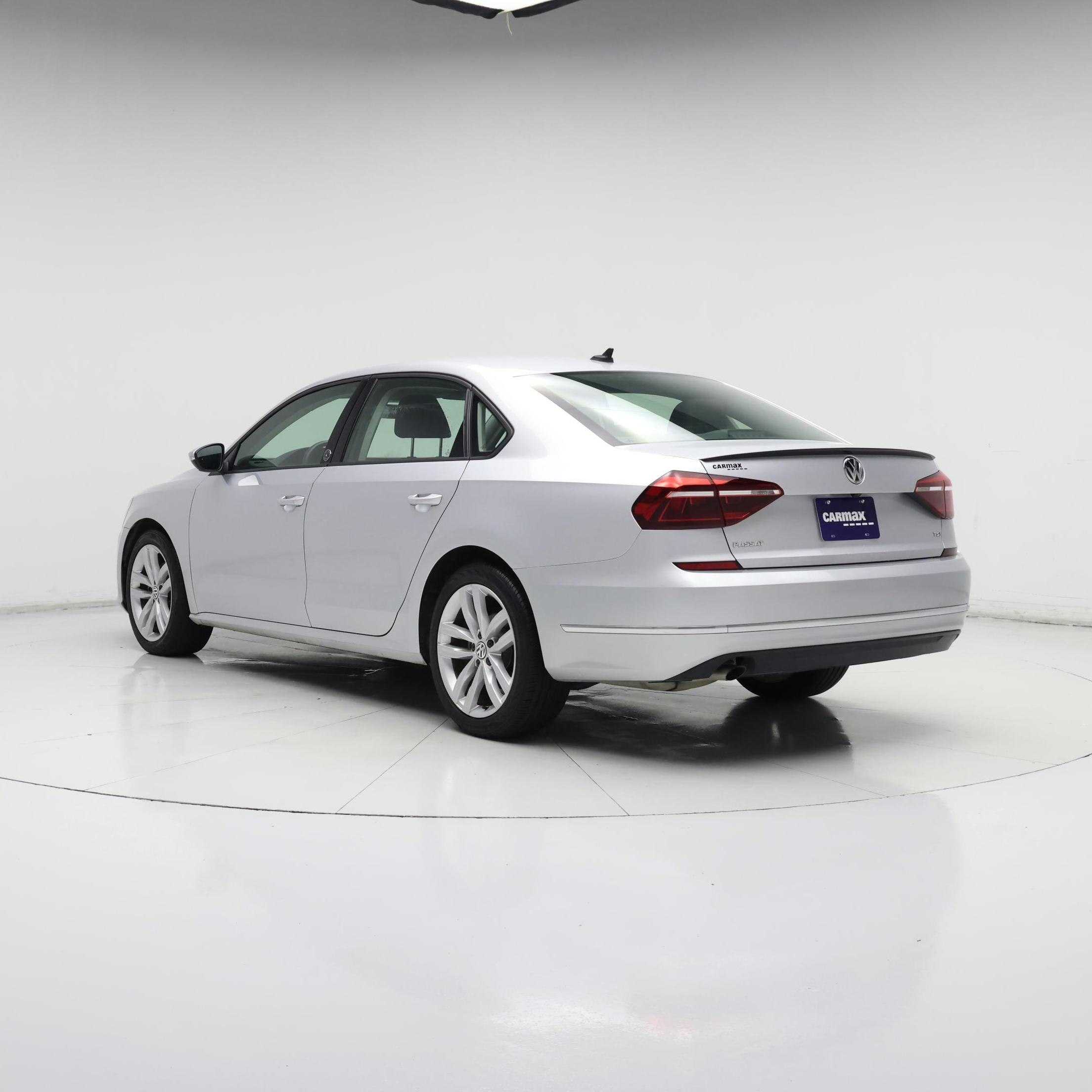 Thumbnail: 2019 Volkswagen Passat - 2