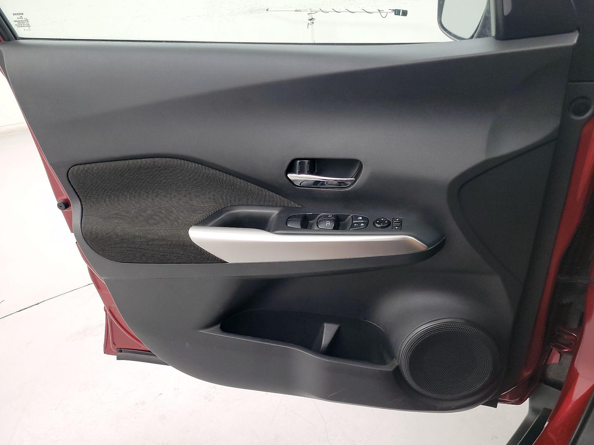 Thumbnail: 2020 Nissan Kicks - 12
