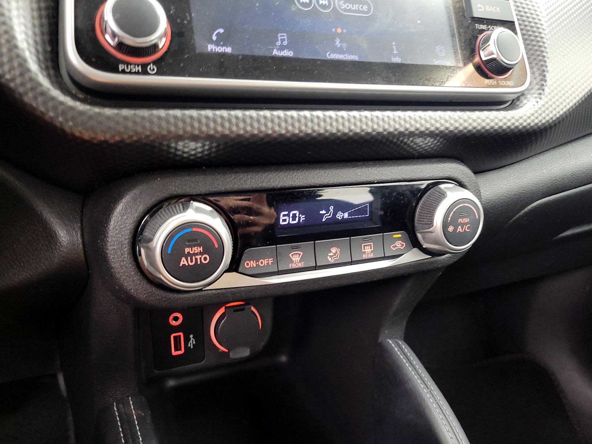 Thumbnail: 2020 Nissan Kicks - 16