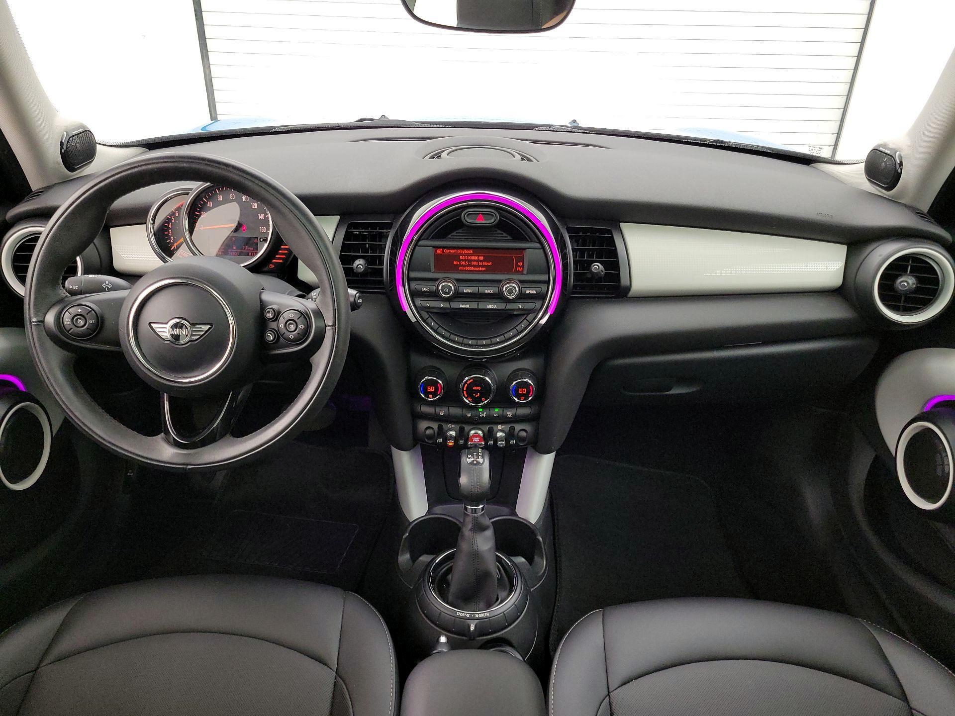 Thumbnail: 2016 MINI Cooper Hardtop - 9