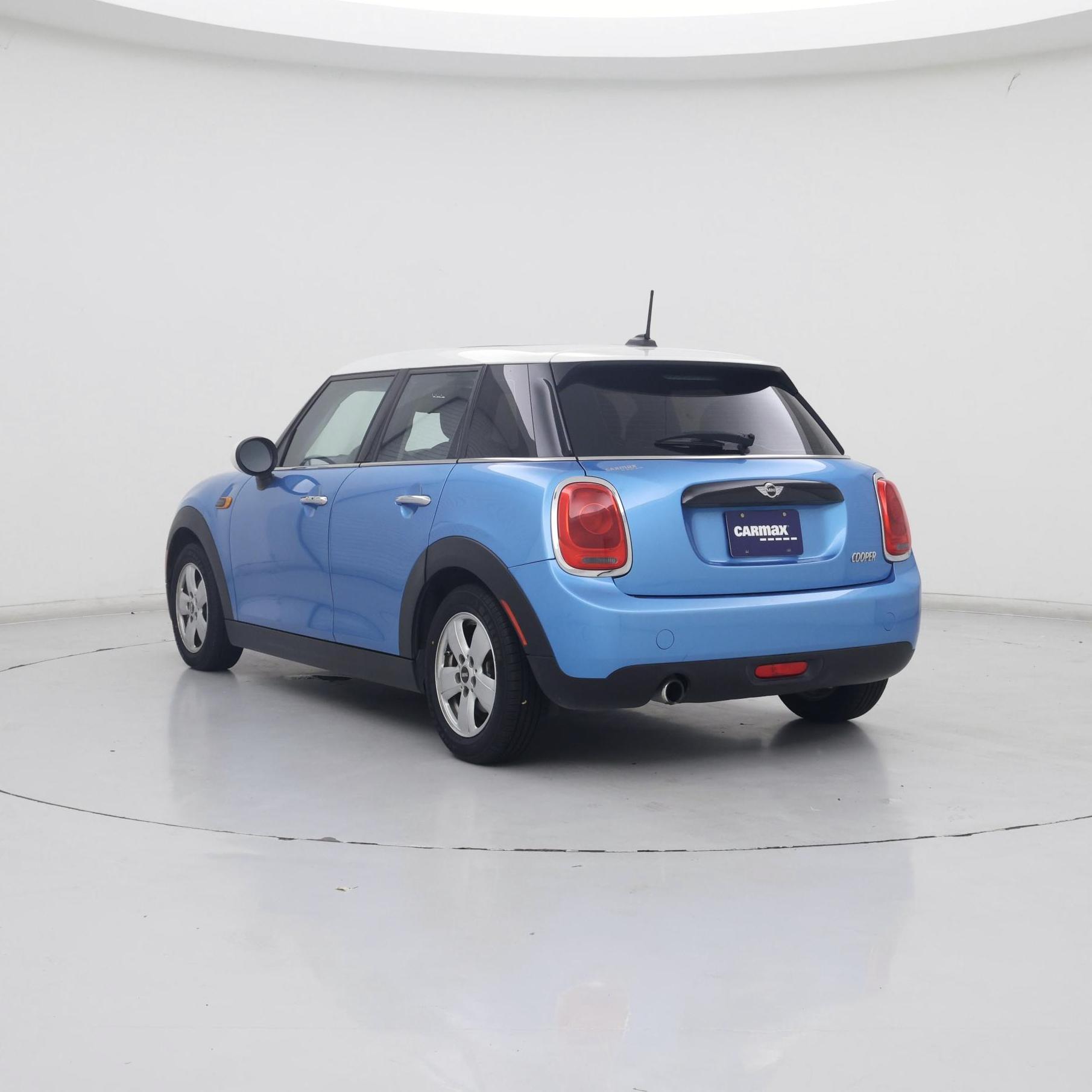 Thumbnail: 2016 MINI Cooper Hardtop - 2