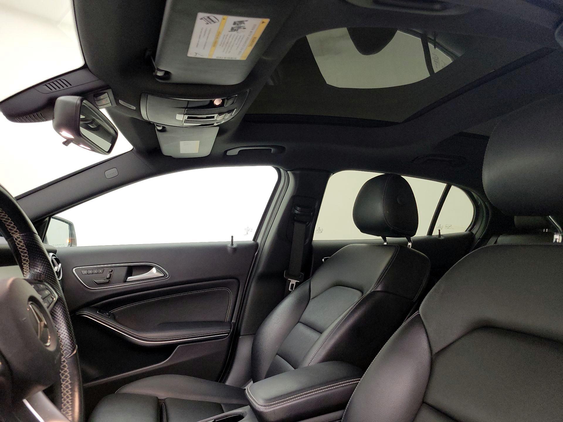 Thumbnail: 2016 Mercedes-Benz GLA - 19