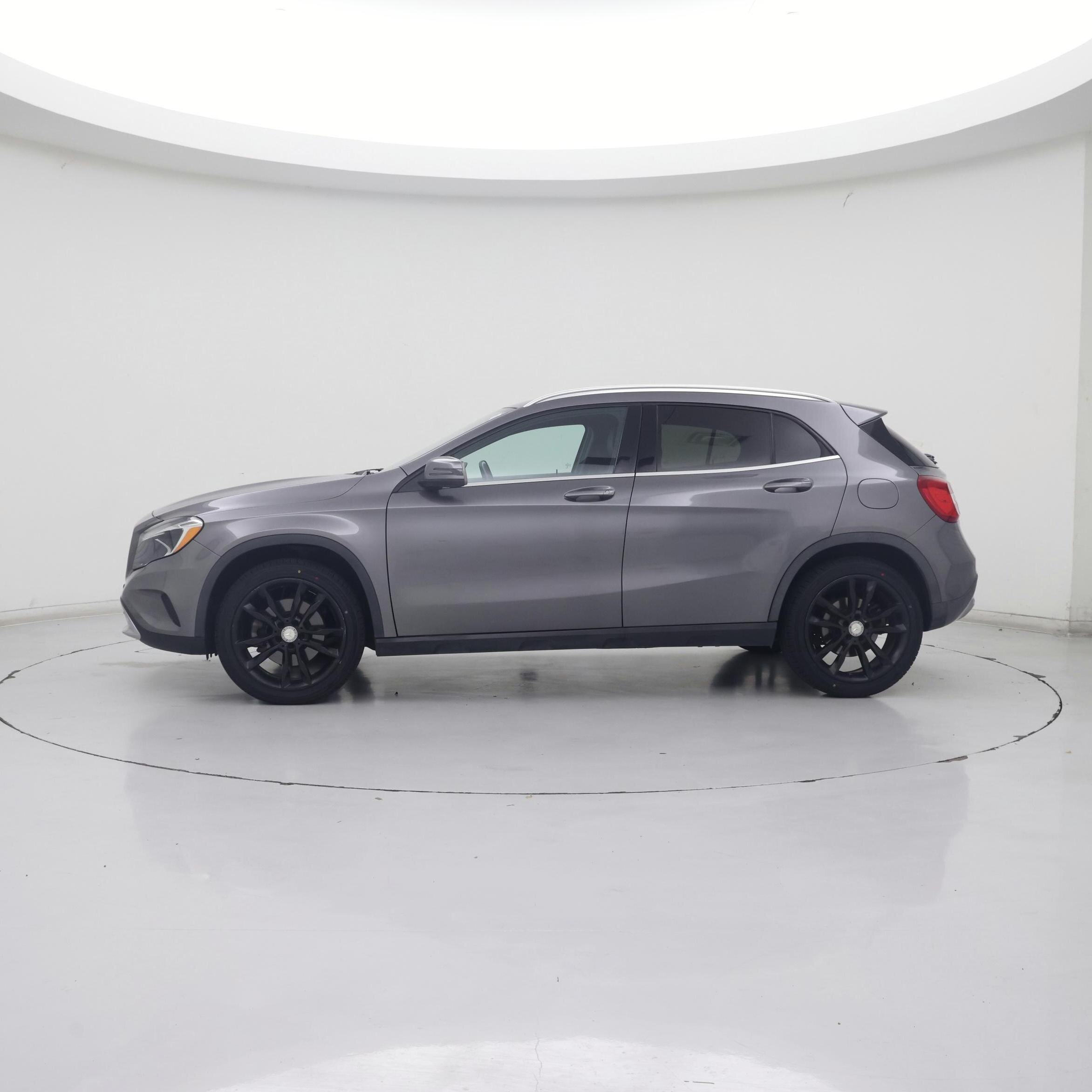 Thumbnail: 2016 Mercedes-Benz GLA - 3