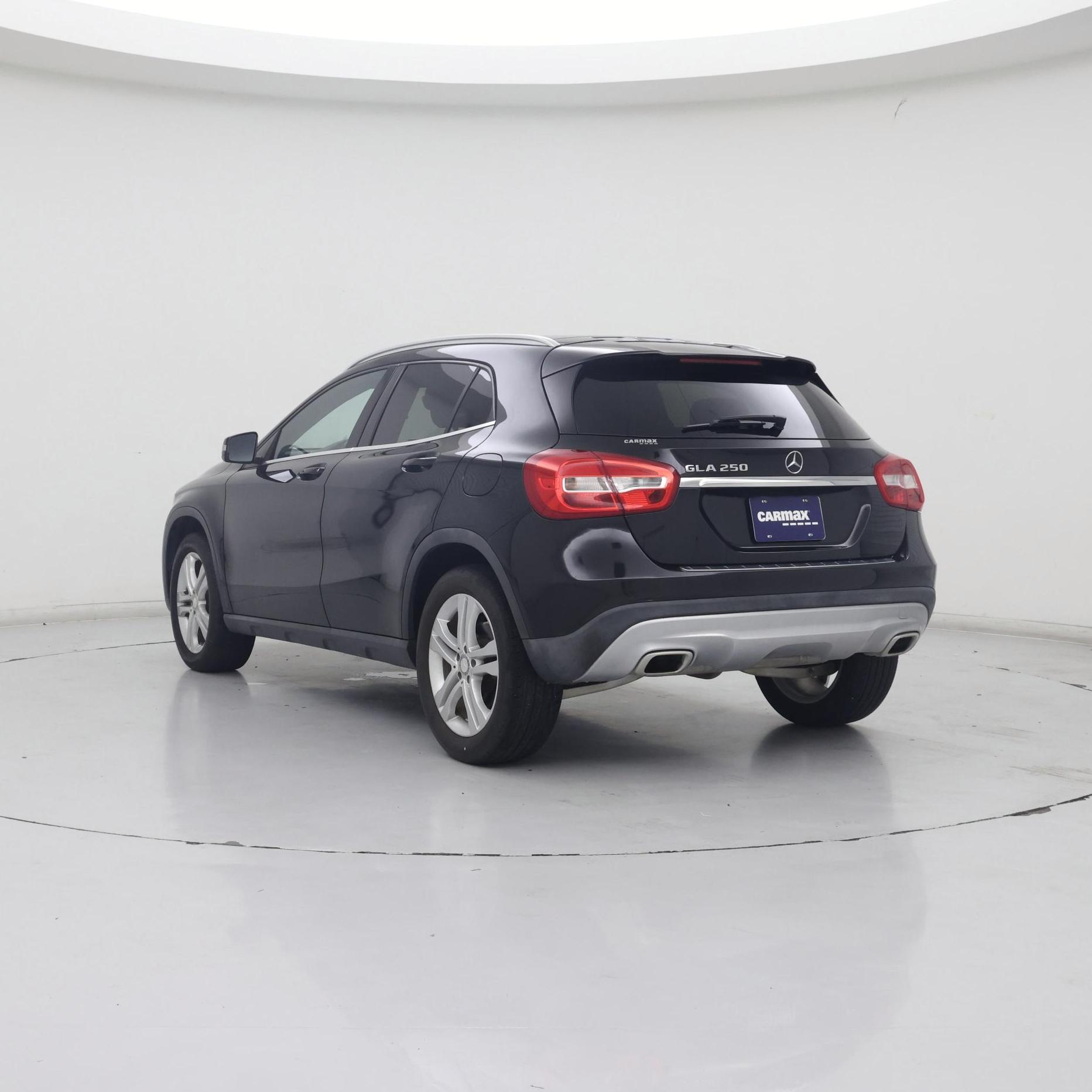 Thumbnail: 2017 Mercedes-Benz GLA - 2