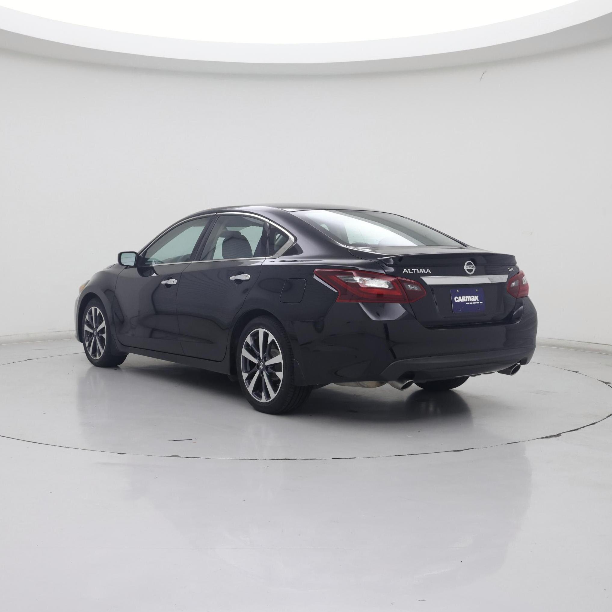 Thumbnail: 2017 Nissan Altima - 2