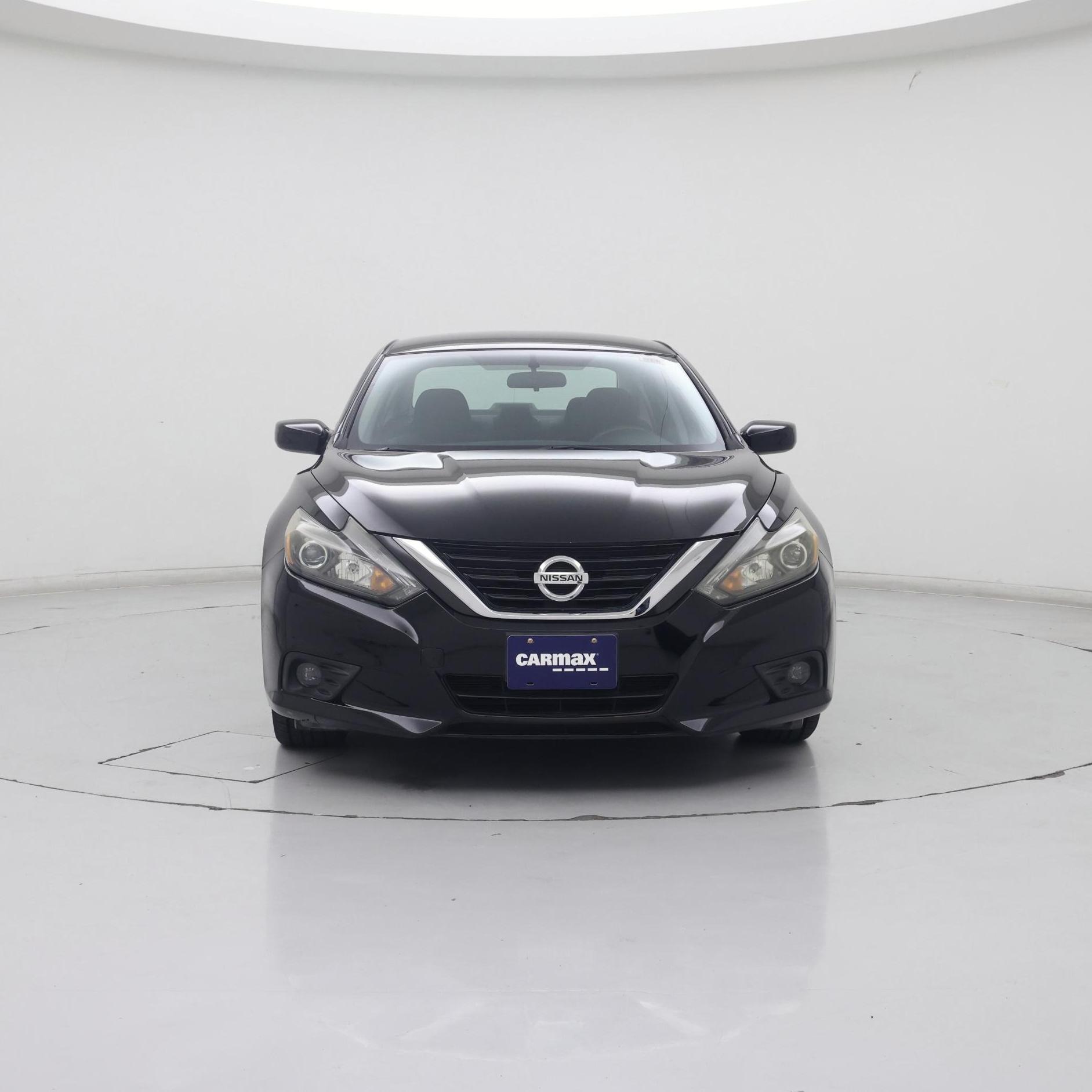 Thumbnail: 2017 Nissan Altima - 5