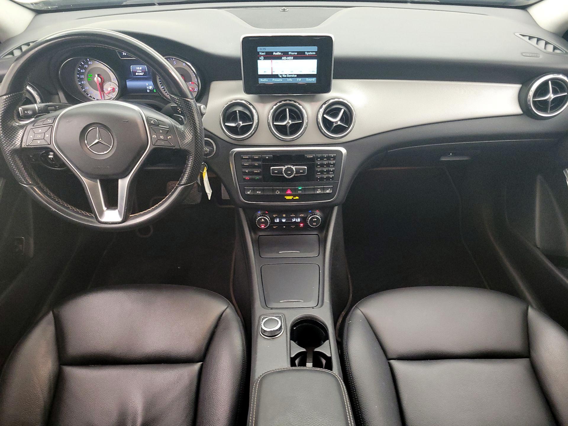 Thumbnail: 2015 Mercedes-Benz GLA - 9