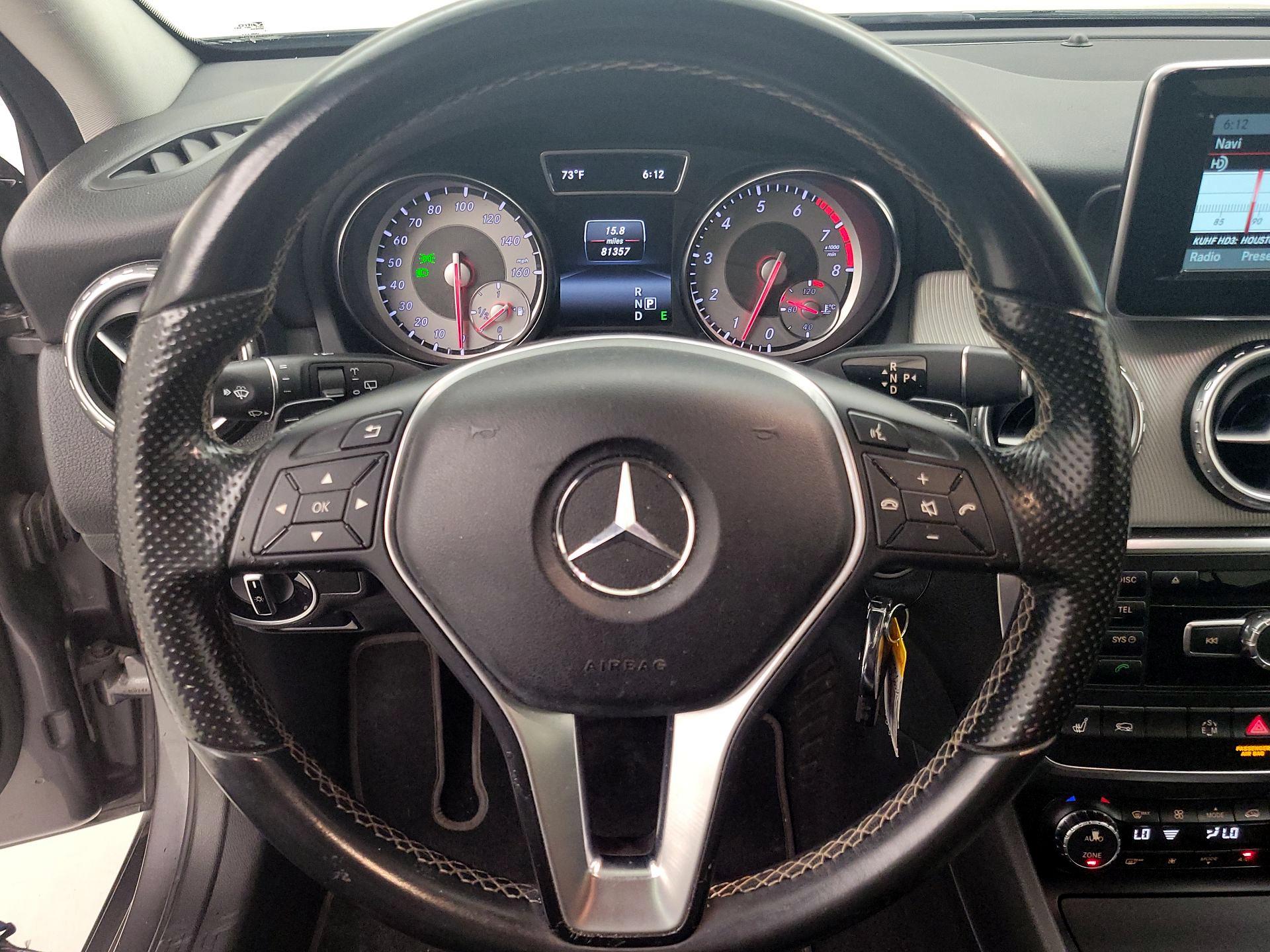 Thumbnail: 2015 Mercedes-Benz GLA - 10