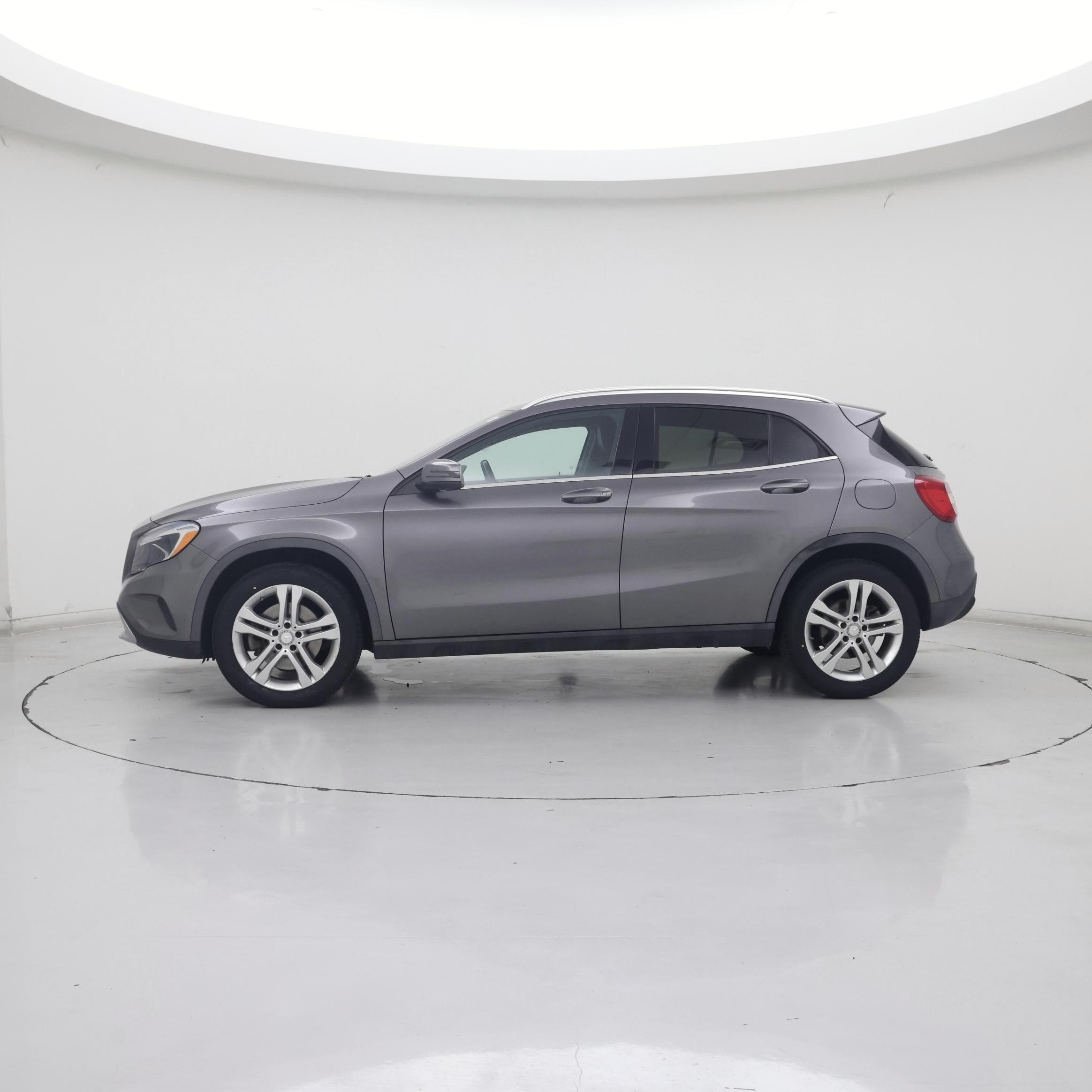 Thumbnail: 2015 Mercedes-Benz GLA - 3