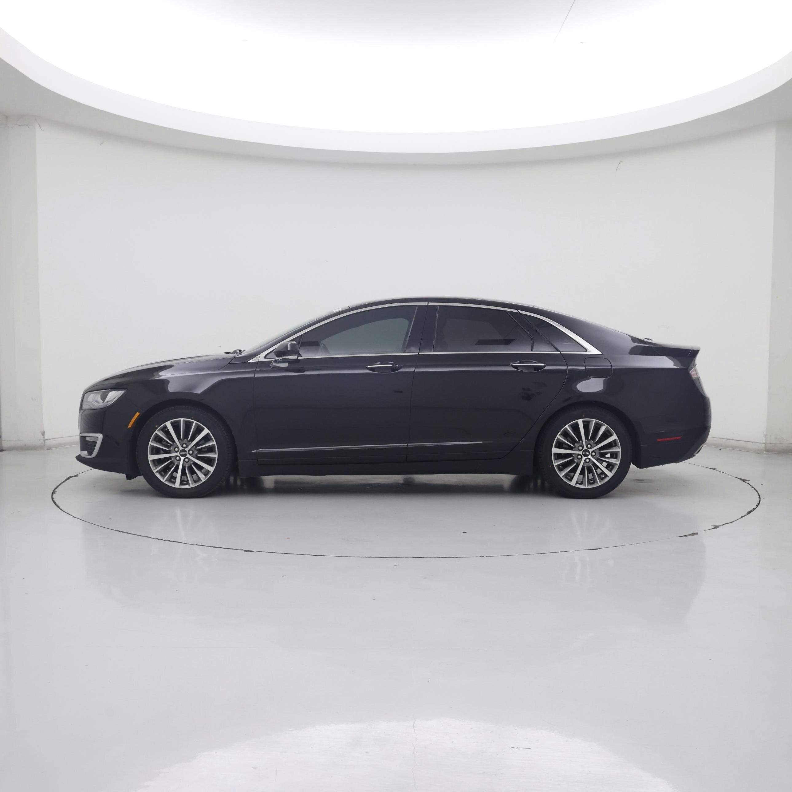 Thumbnail: 2019 Lincoln MKZ - 3