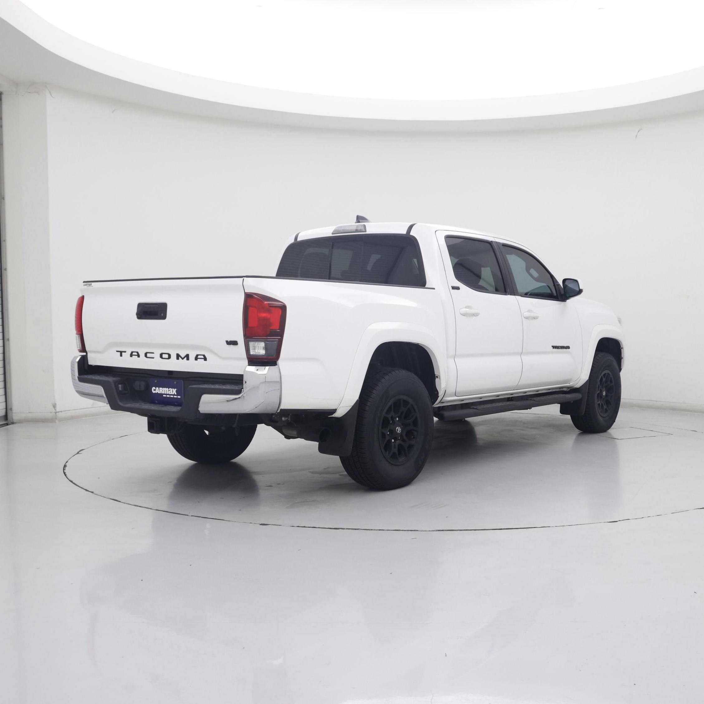 Thumbnail: 2020 Toyota Tacoma - 8