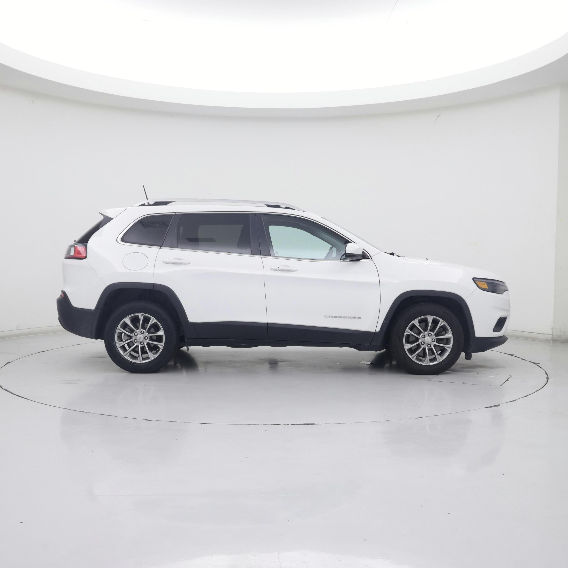 Thumbnail: 2020 Jeep Cherokee - 7