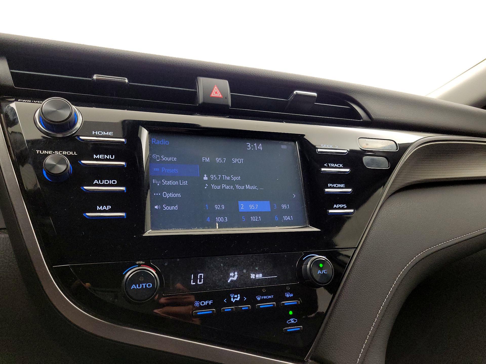 Thumbnail: 2019 Toyota Camry - 15