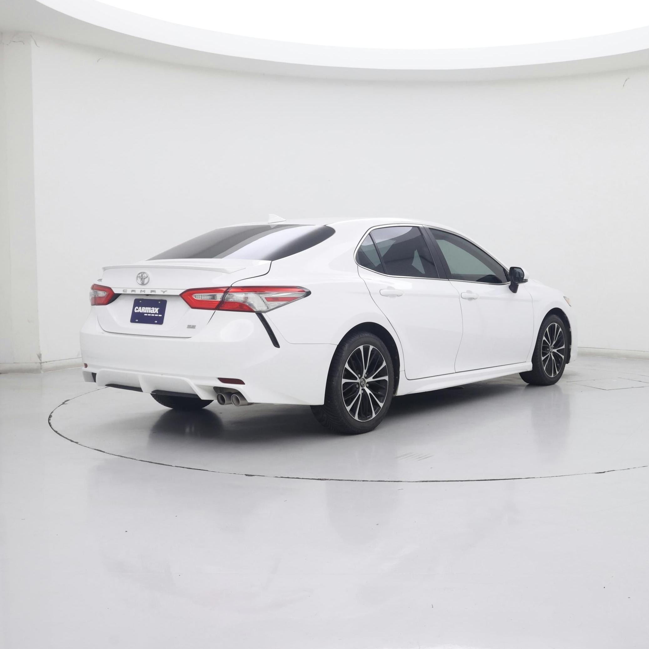 Thumbnail: 2019 Toyota Camry - 8