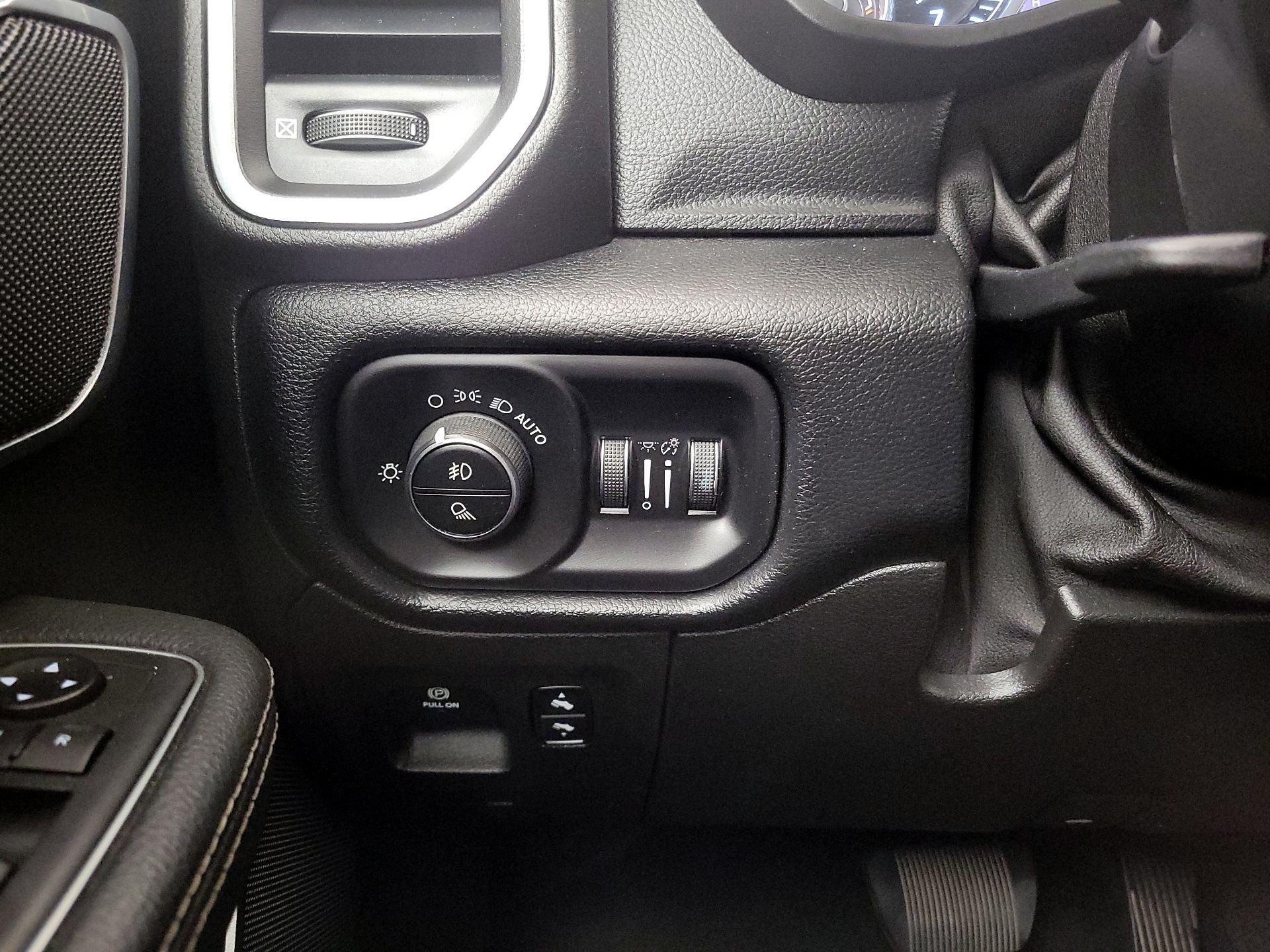 Thumbnail: 2019 RAM 1500 - 13