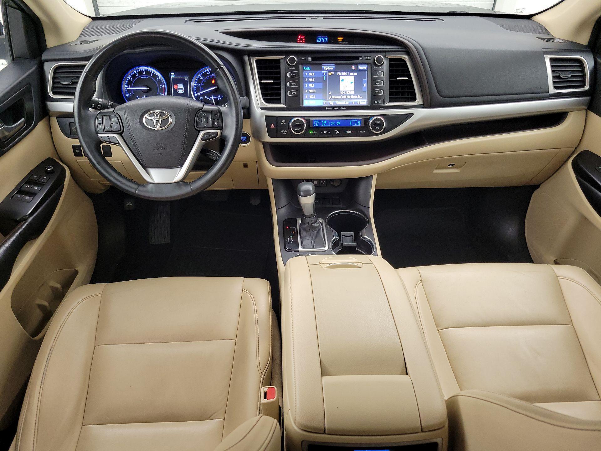 Thumbnail: 2019 Toyota Highlander - 9