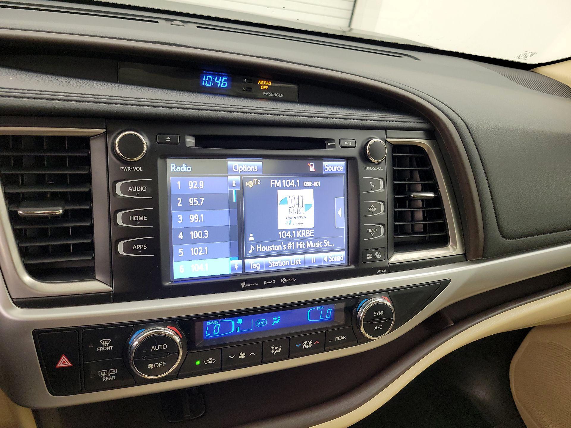 Thumbnail: 2019 Toyota Highlander - 15