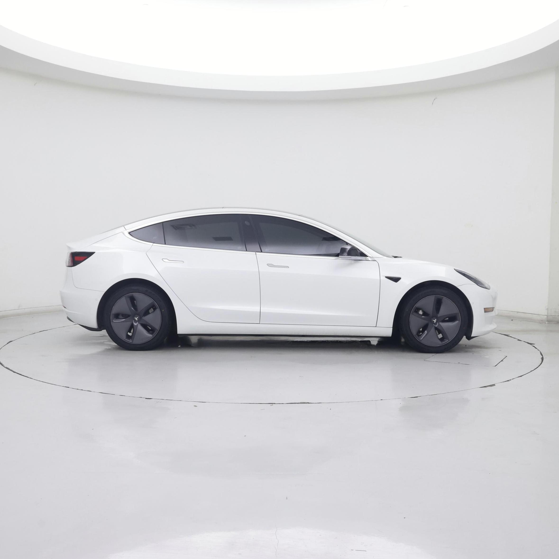 Thumbnail: 2020 Tesla Model 3 - 7