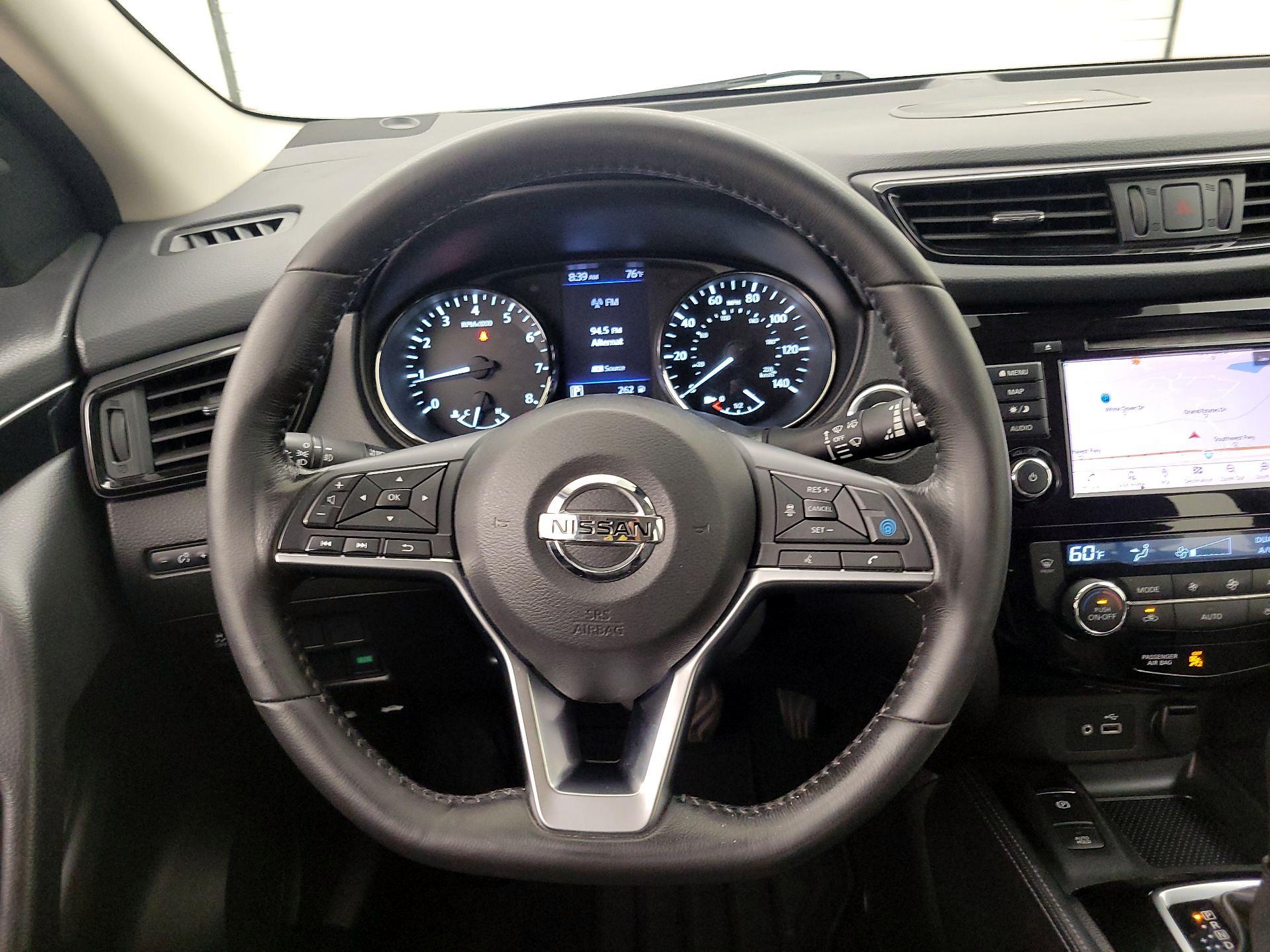 Thumbnail: 2019 Nissan Rogue Sport - 10