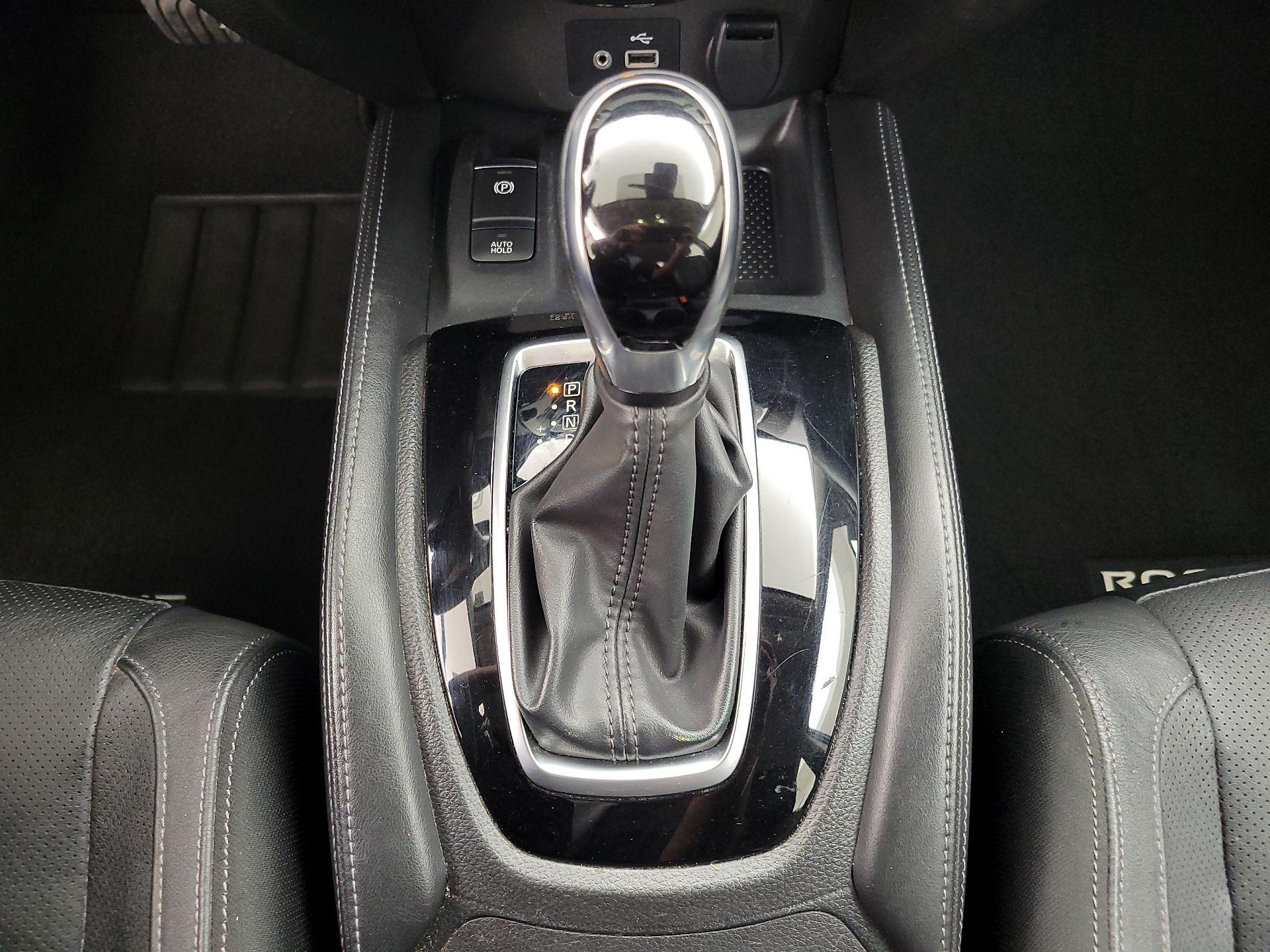 Thumbnail: 2019 Nissan Rogue Sport - 18