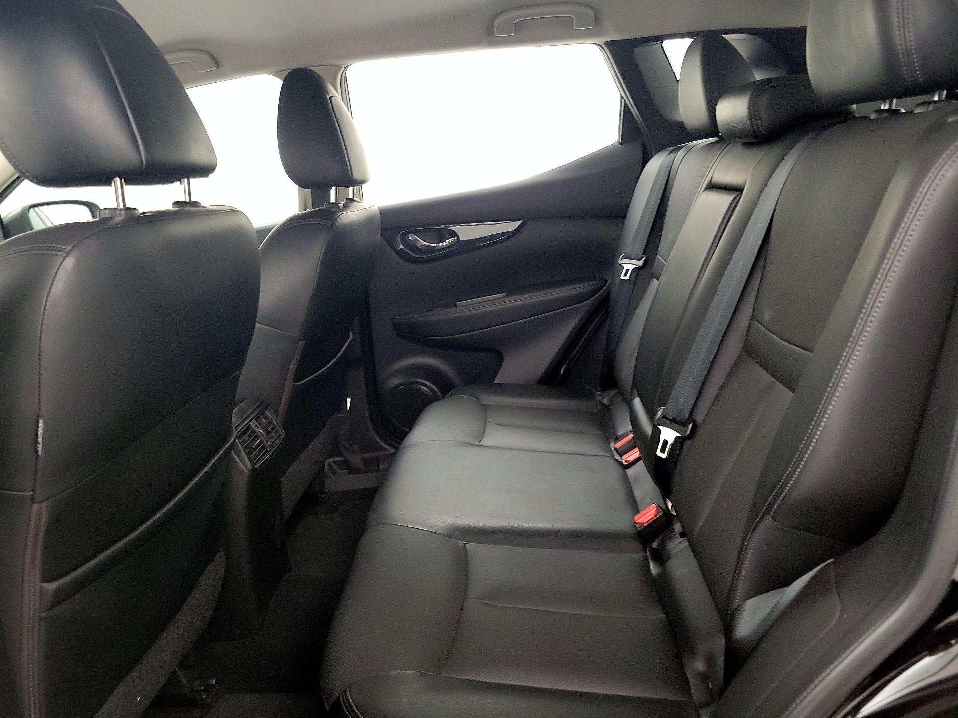 Thumbnail: 2019 Nissan Rogue Sport - 20