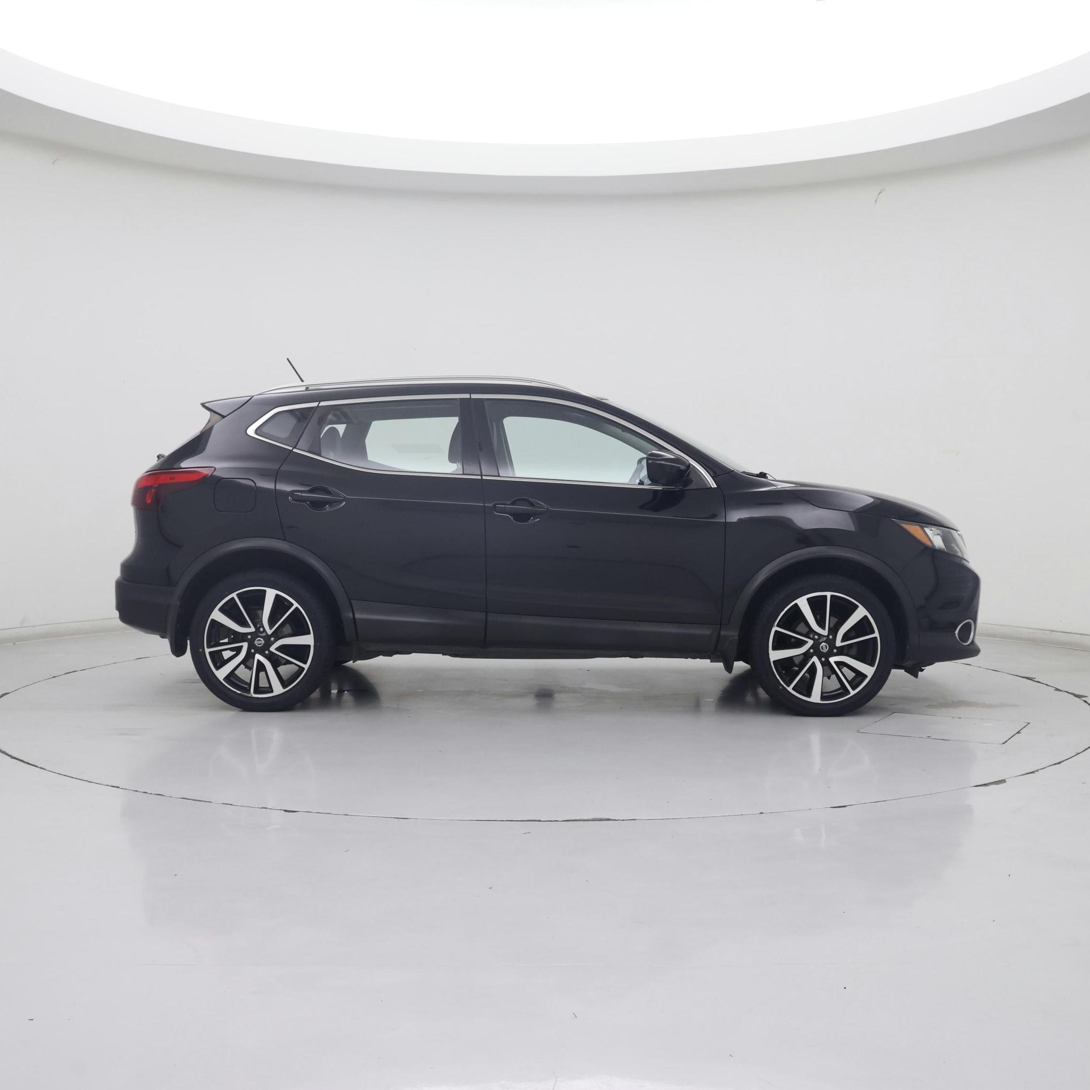 Thumbnail: 2019 Nissan Rogue Sport - 7