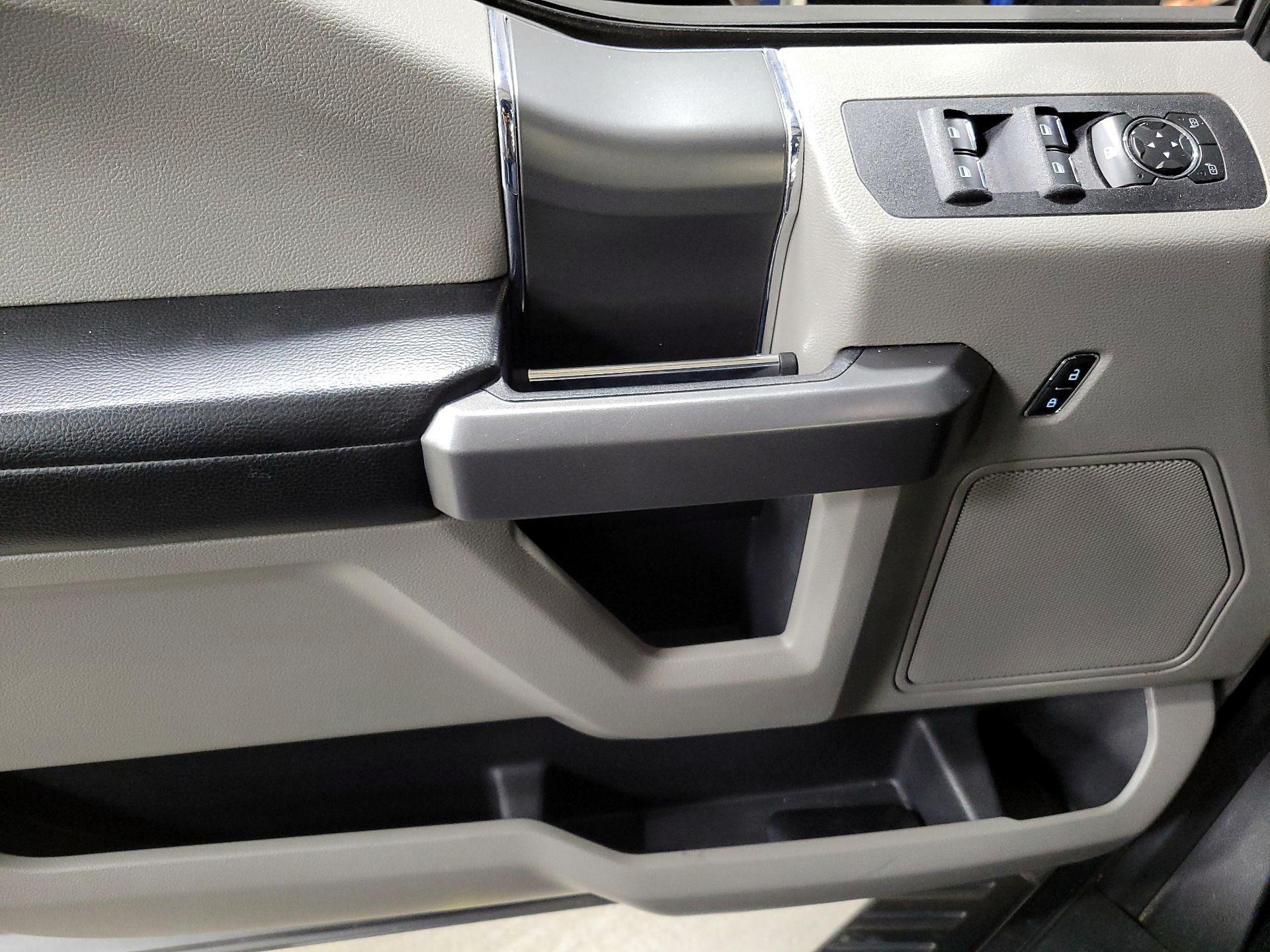 Thumbnail: 2015 Ford F-150 - 12