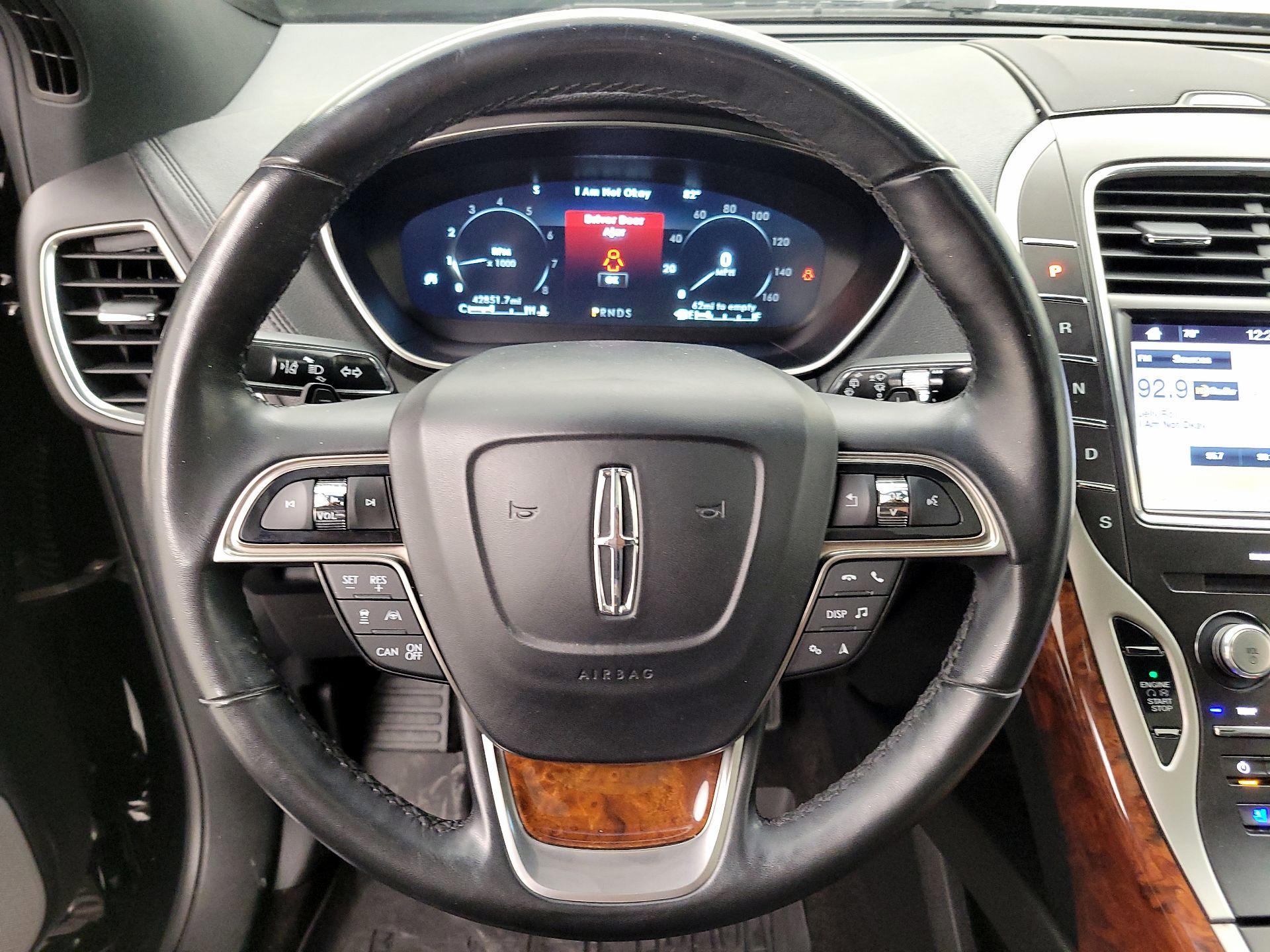 Thumbnail: 2019 Lincoln Nautilus - 10