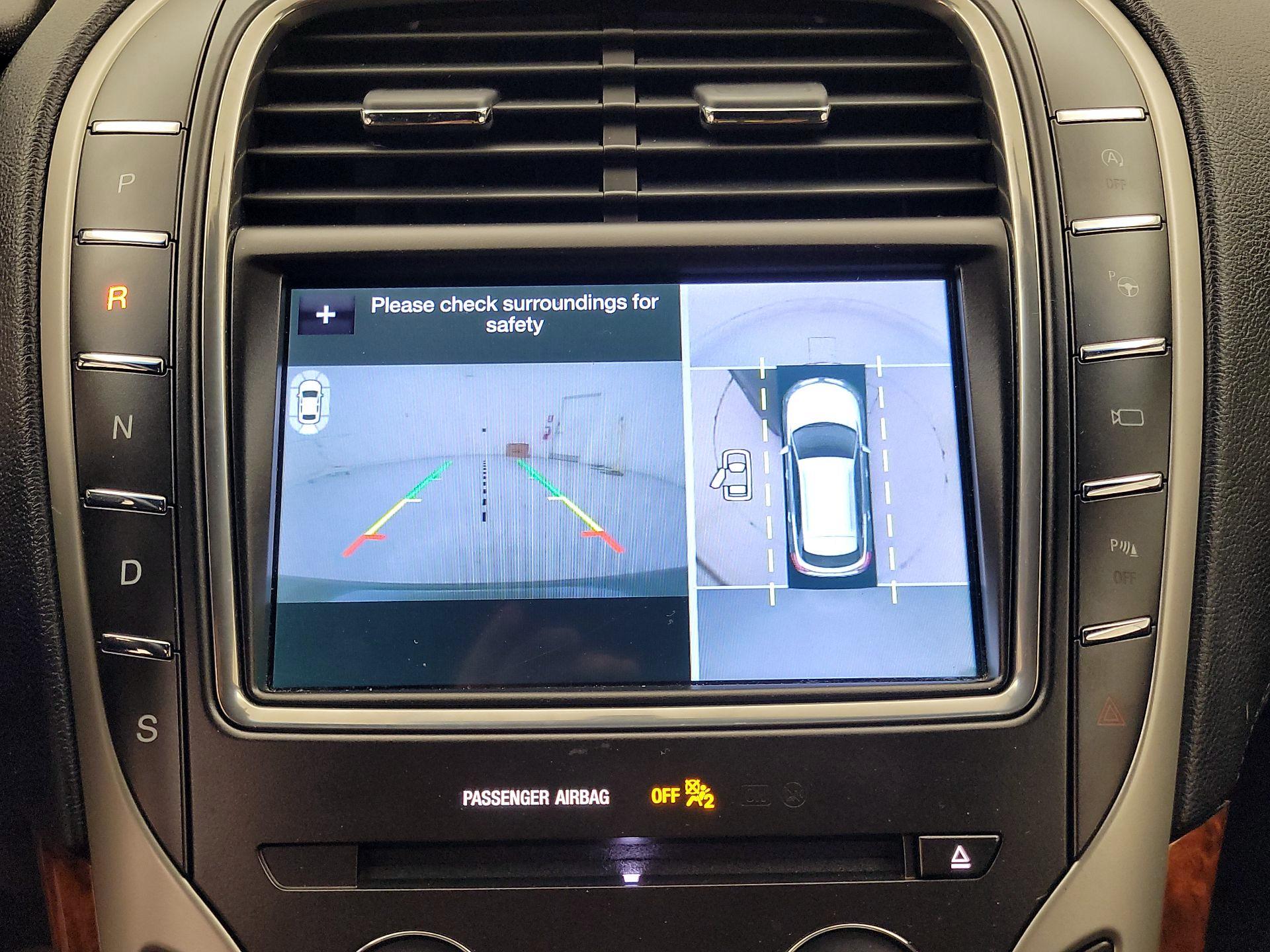 Thumbnail: 2019 Lincoln Nautilus - 14