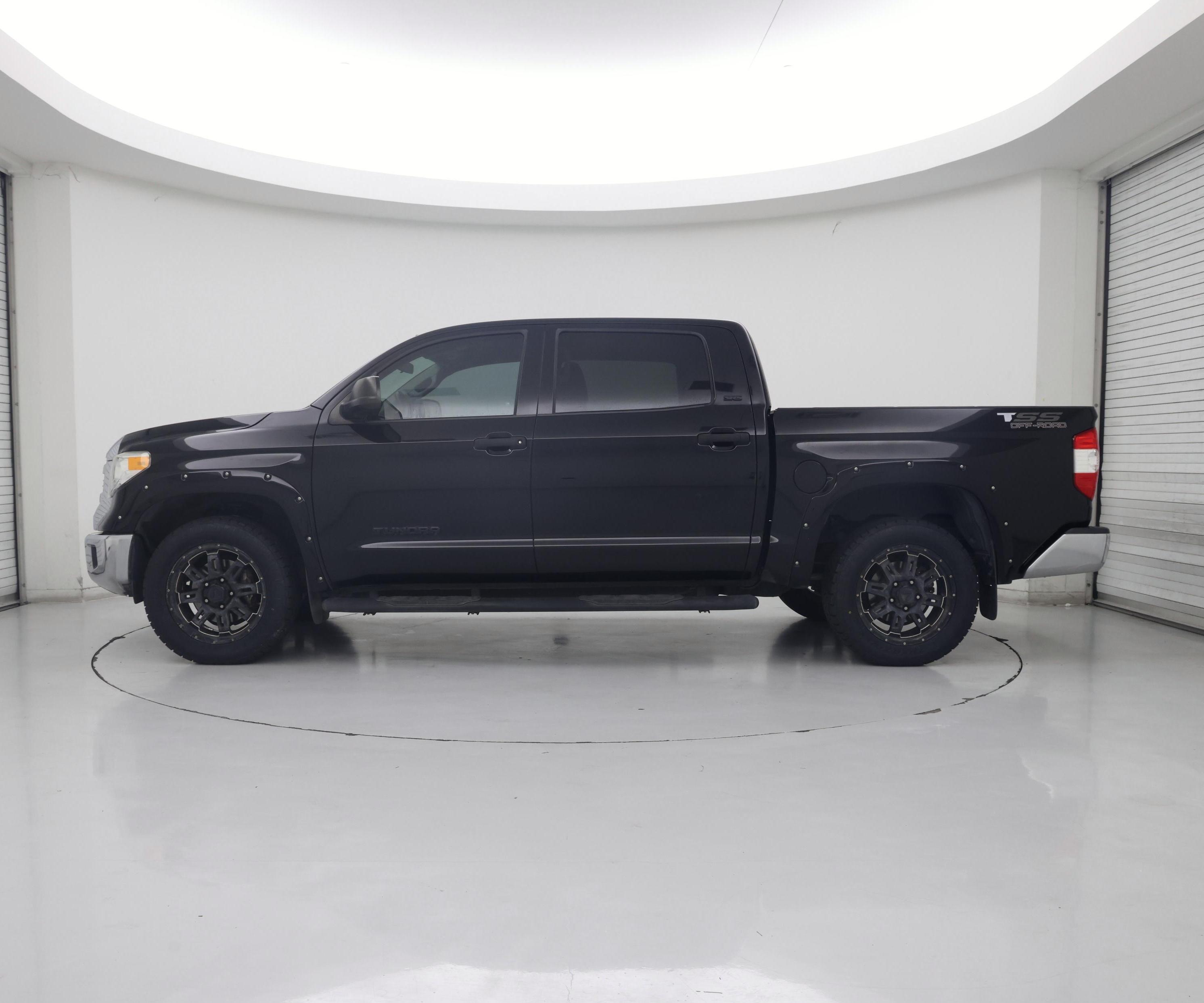 Thumbnail: 2017 Toyota Tundra - 3