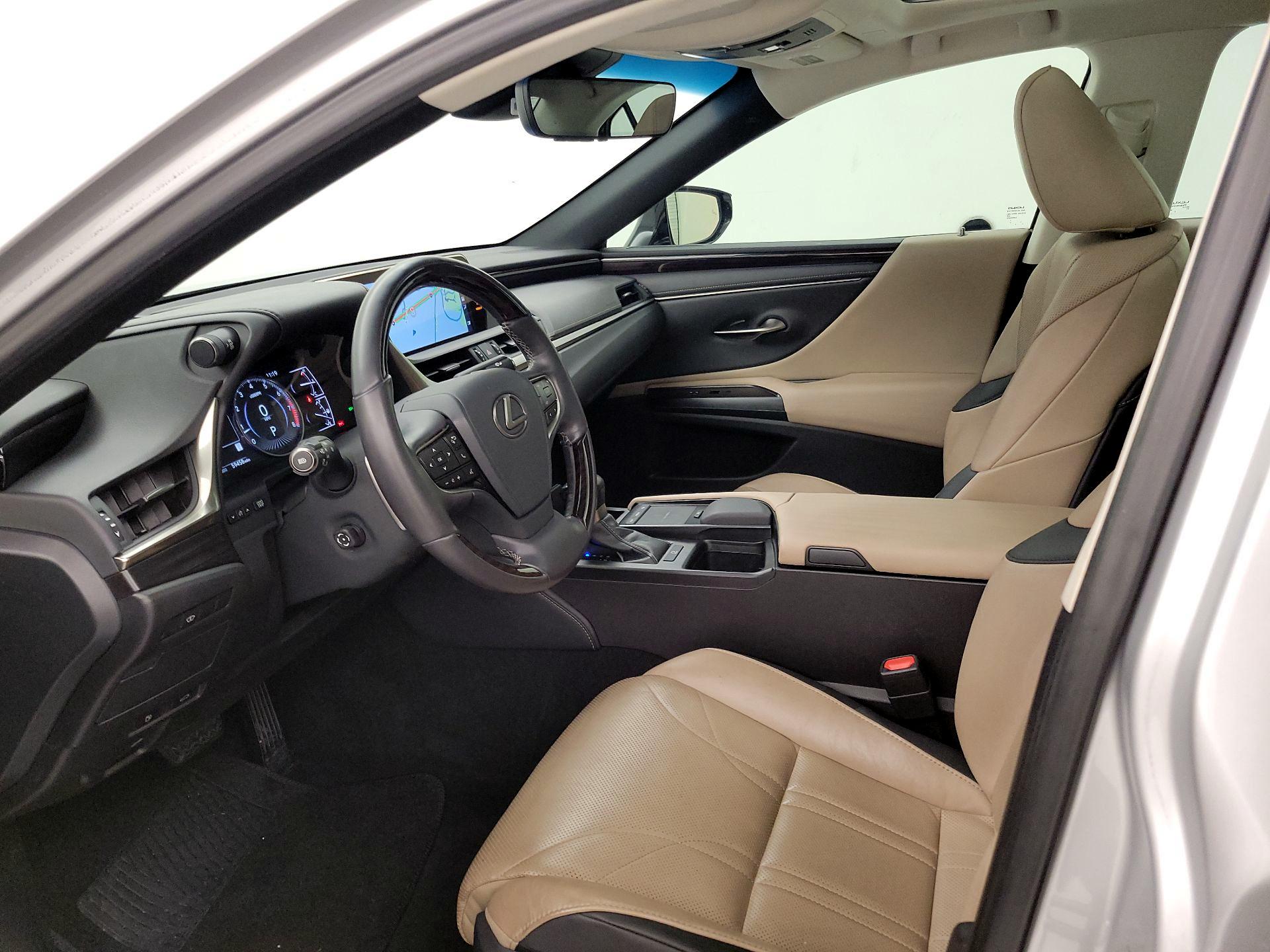 Thumbnail: 2019 Lexus ES - 11