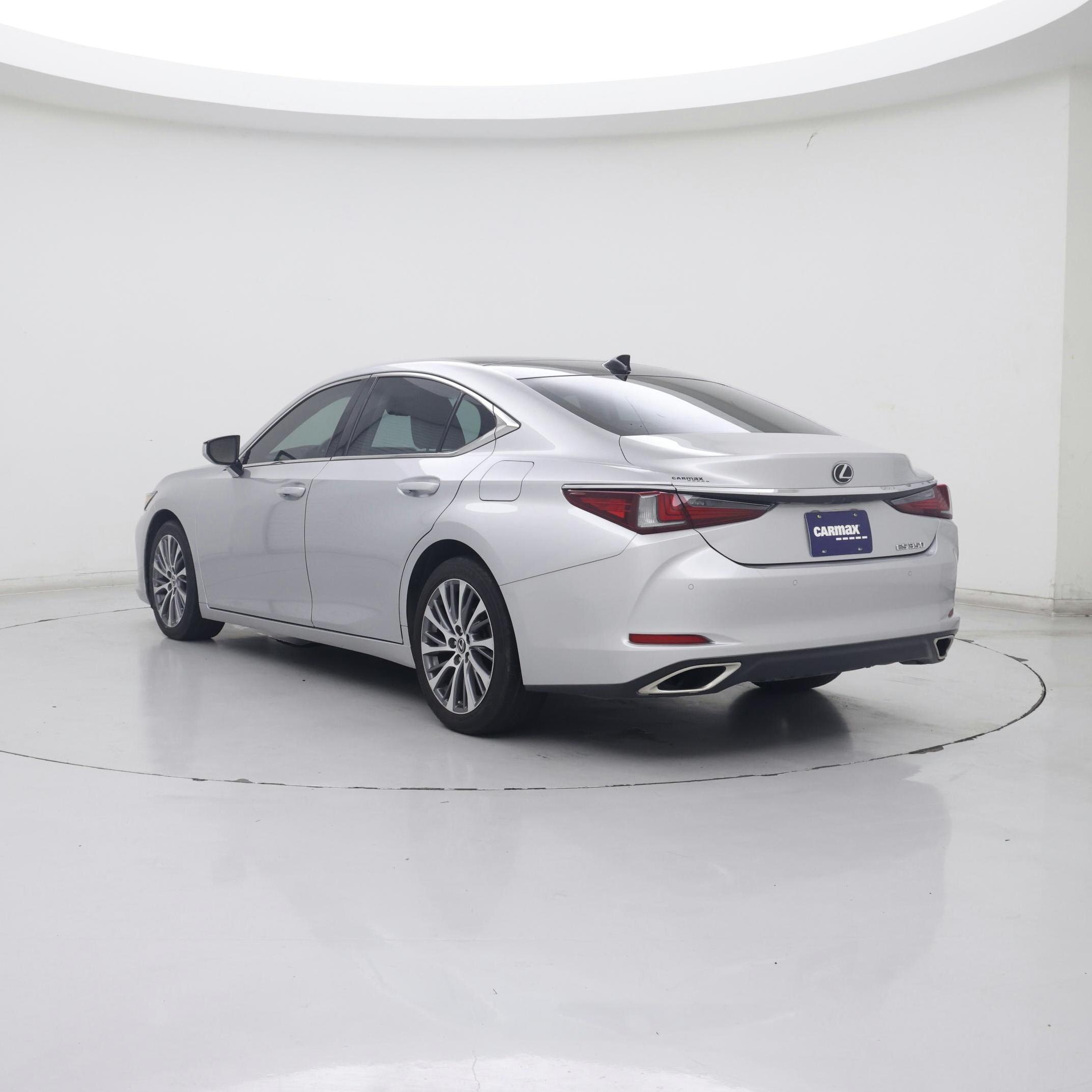 Thumbnail: 2019 Lexus ES - 2