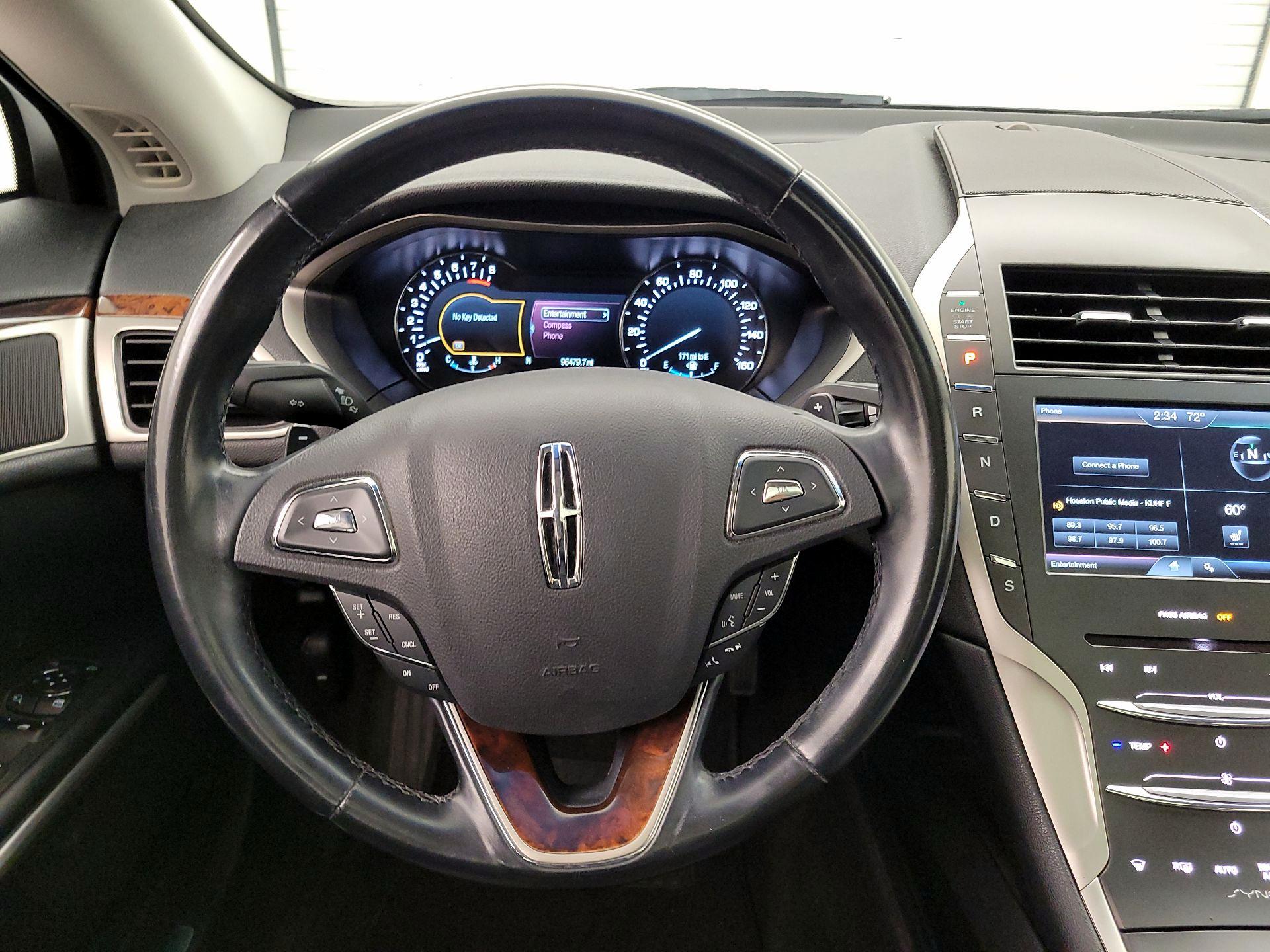 Thumbnail: 2016 Lincoln MKZ - 10