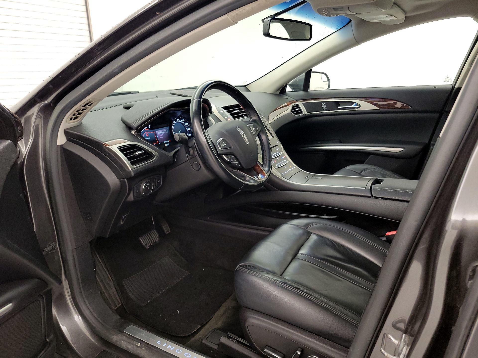 Thumbnail: 2016 Lincoln MKZ - 11