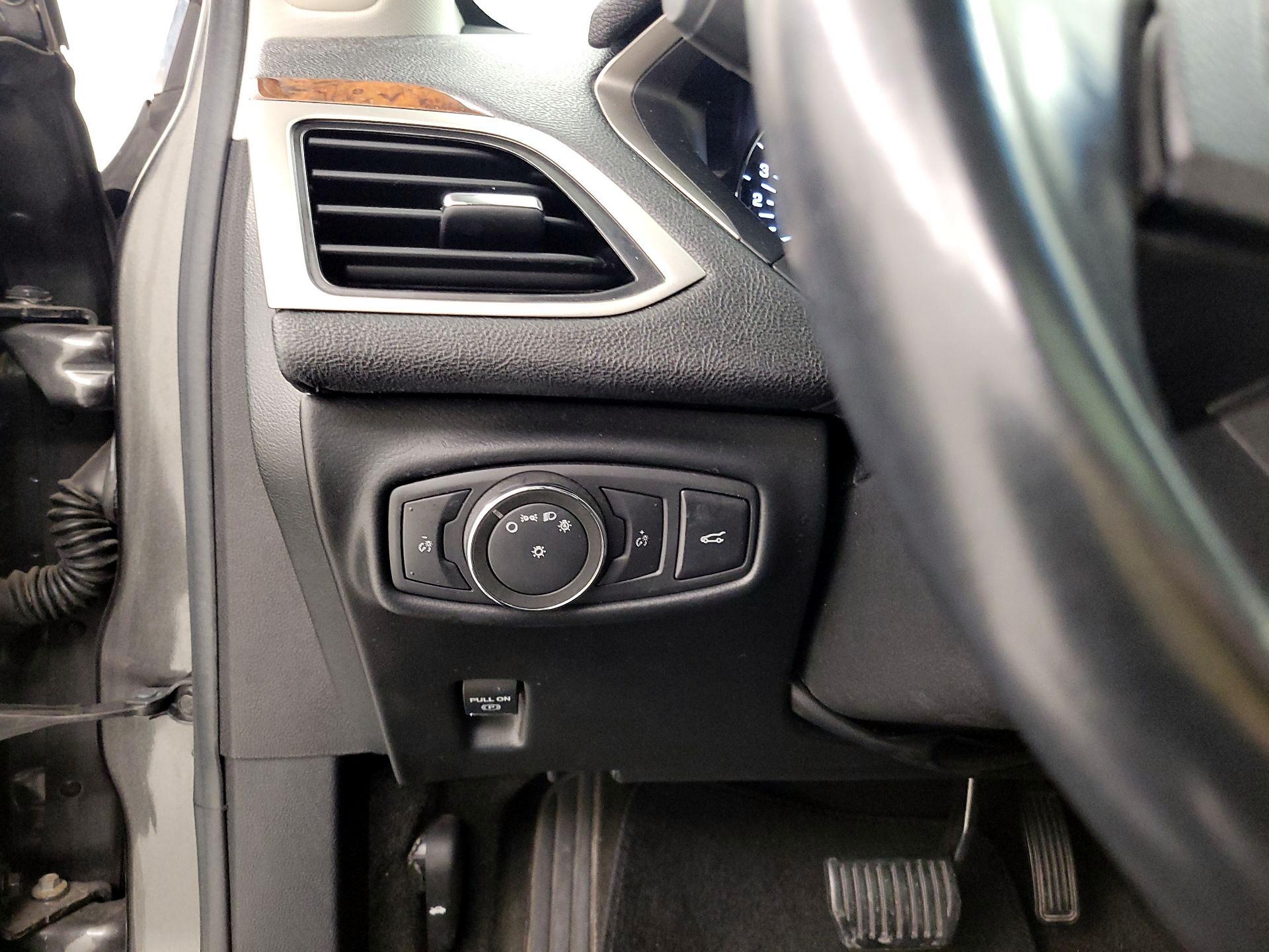 Thumbnail: 2016 Lincoln MKZ - 13