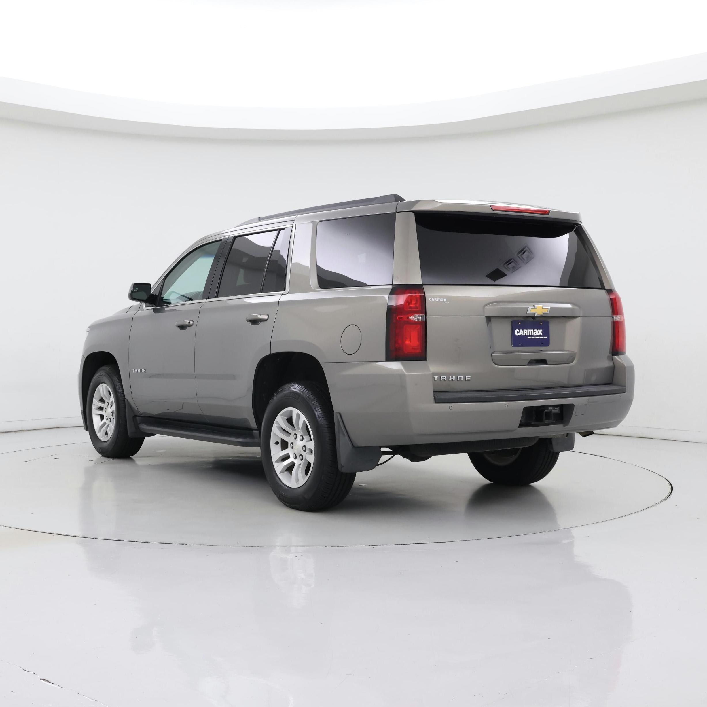 Thumbnail: 2019 Chevrolet Tahoe - 2