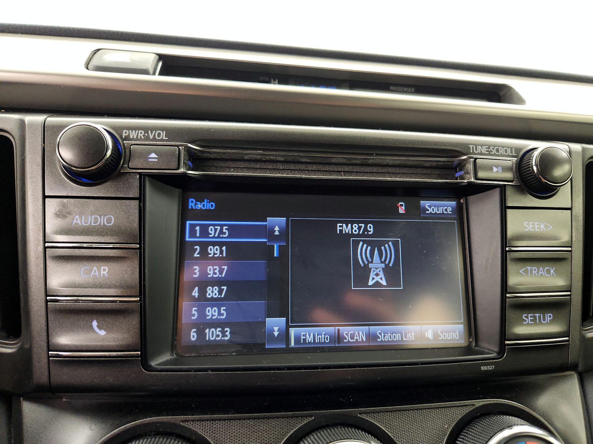Thumbnail: 2014 Toyota RAV4 - 15